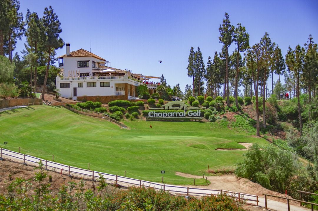 Entrance of the apartment in Hipódromo-Cerrado del Águila, Mijas (view 36)
