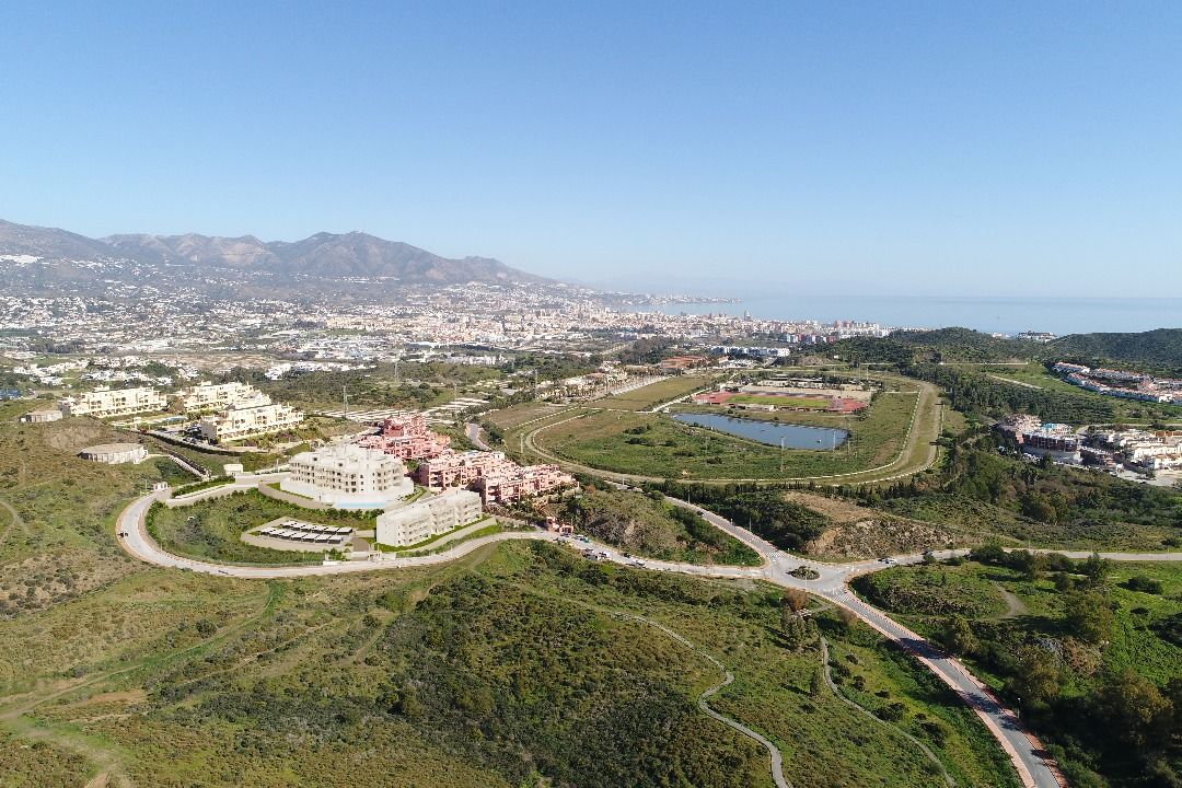Neighbourhood view of the penthouse in Hipódromo-Cerrado del Águila, Mijas (view 39)
