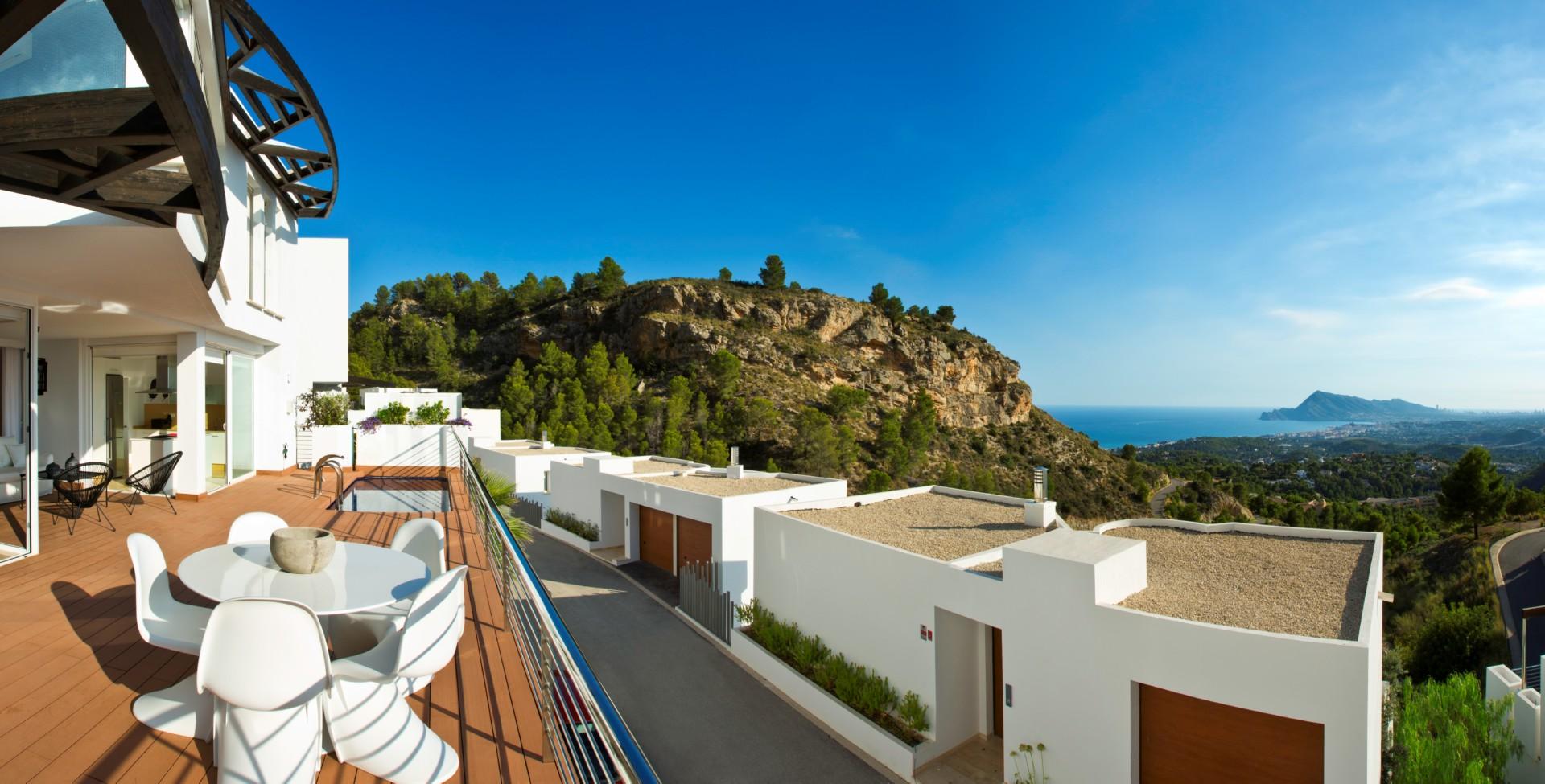 Front elevation of 4-bedroom new-build villa in Altea la Vella, Altea