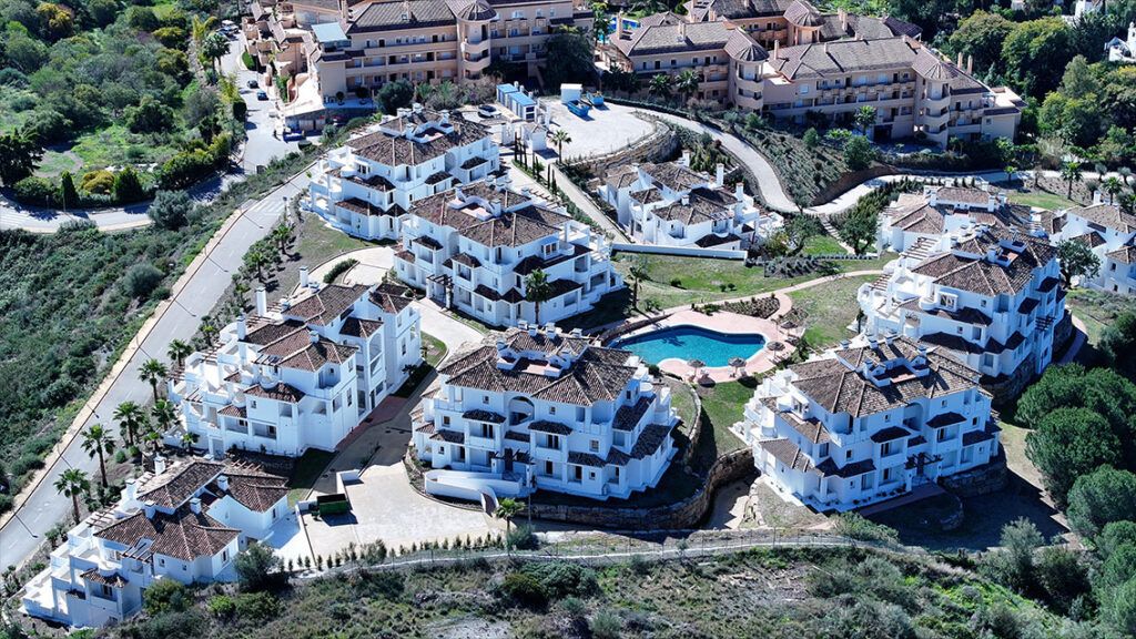 Outdoor terrace with surrounding views, new-build penthouse, La Cerquilla