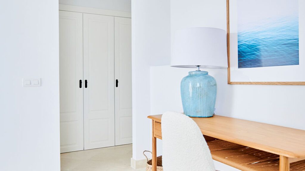 Dining area adjacent to kitchen in new-build apartment, La Cerquilla, Marbella