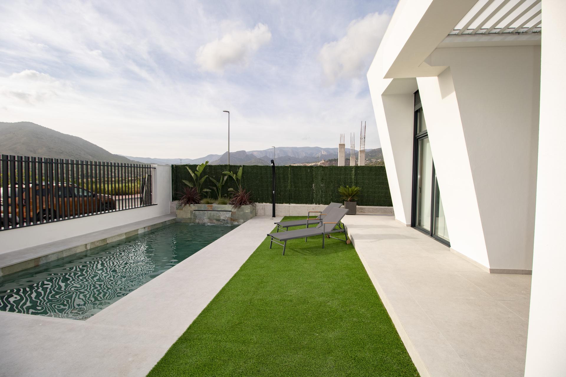 Third bathroom in new-build villa, Golf Puig Campana, Finestrat