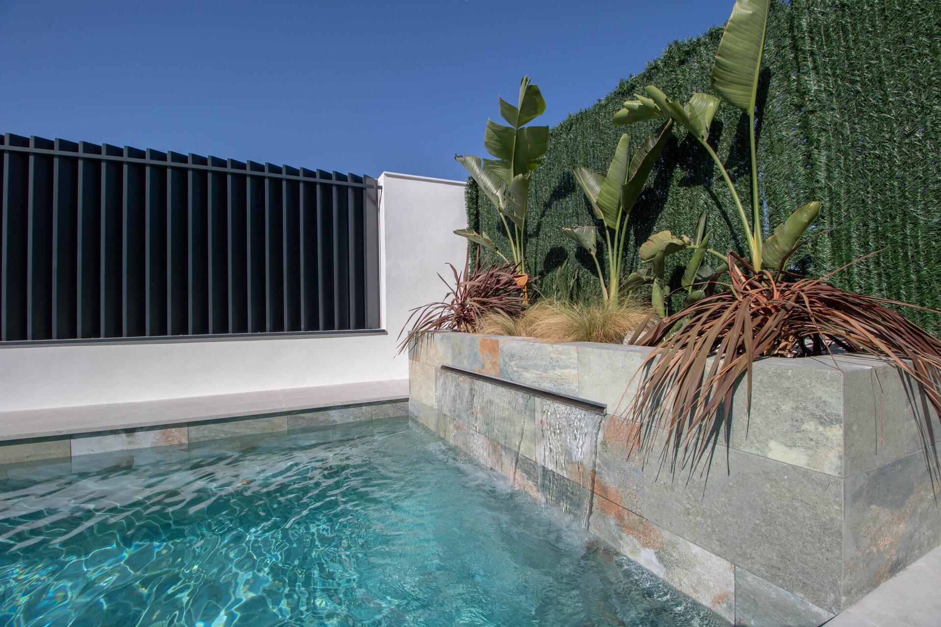 Bathroom fittings in 3-bedroom villa, Golf Puig Campana, Finestrat