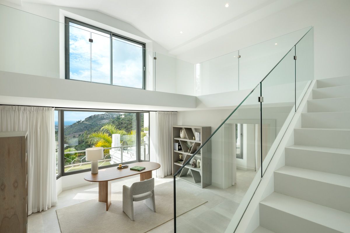 Main entrance and driveway of 5-bedroom new-build villa, La Zagaleta-El Madroñal
