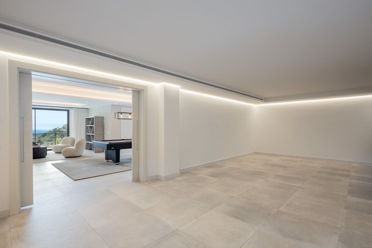Master en-suite bathroom in new-build villa, La Zagaleta-El Madroñal