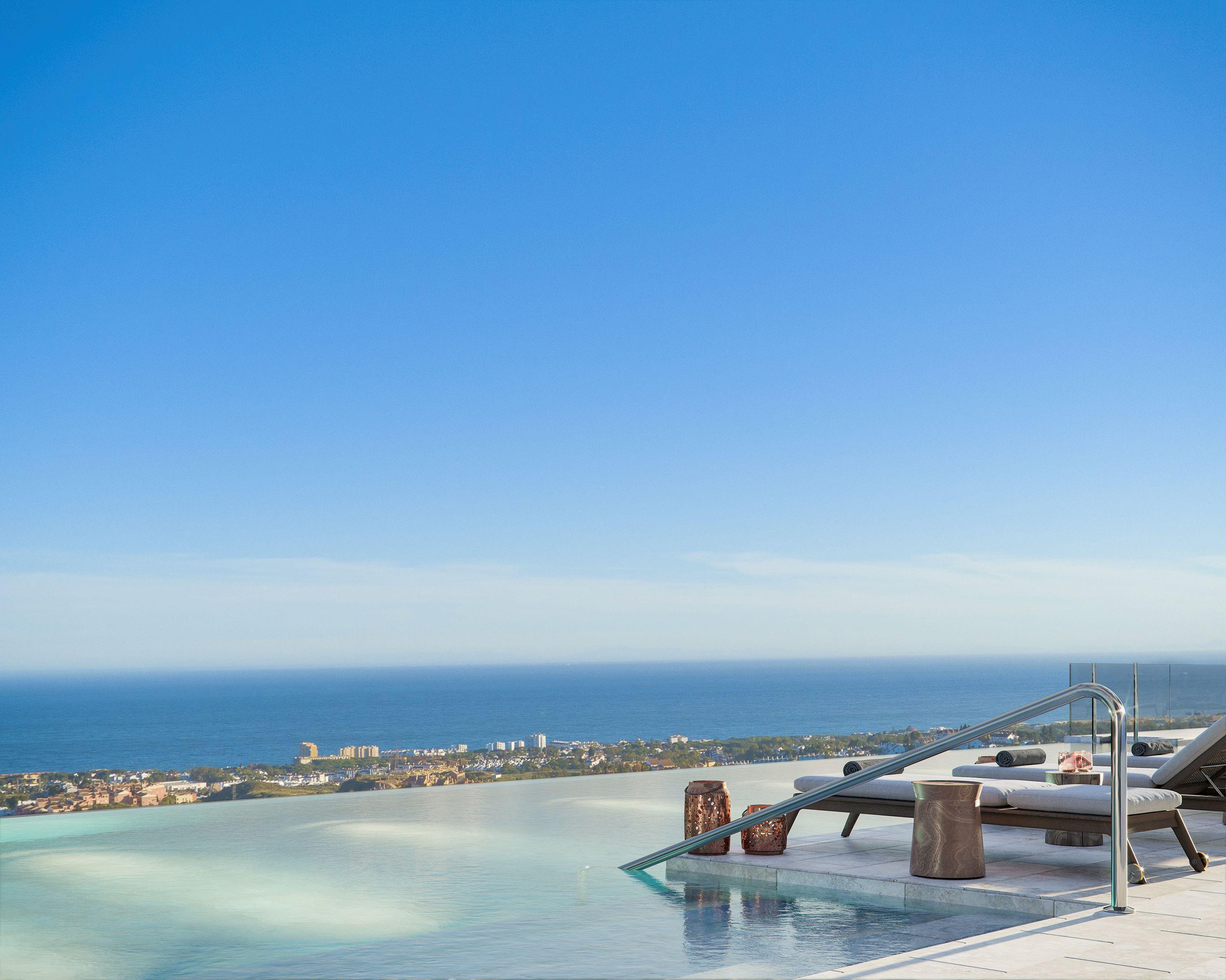 Open-plan living and dining area in 2-bedroom penthouse, Calanova, Mijas