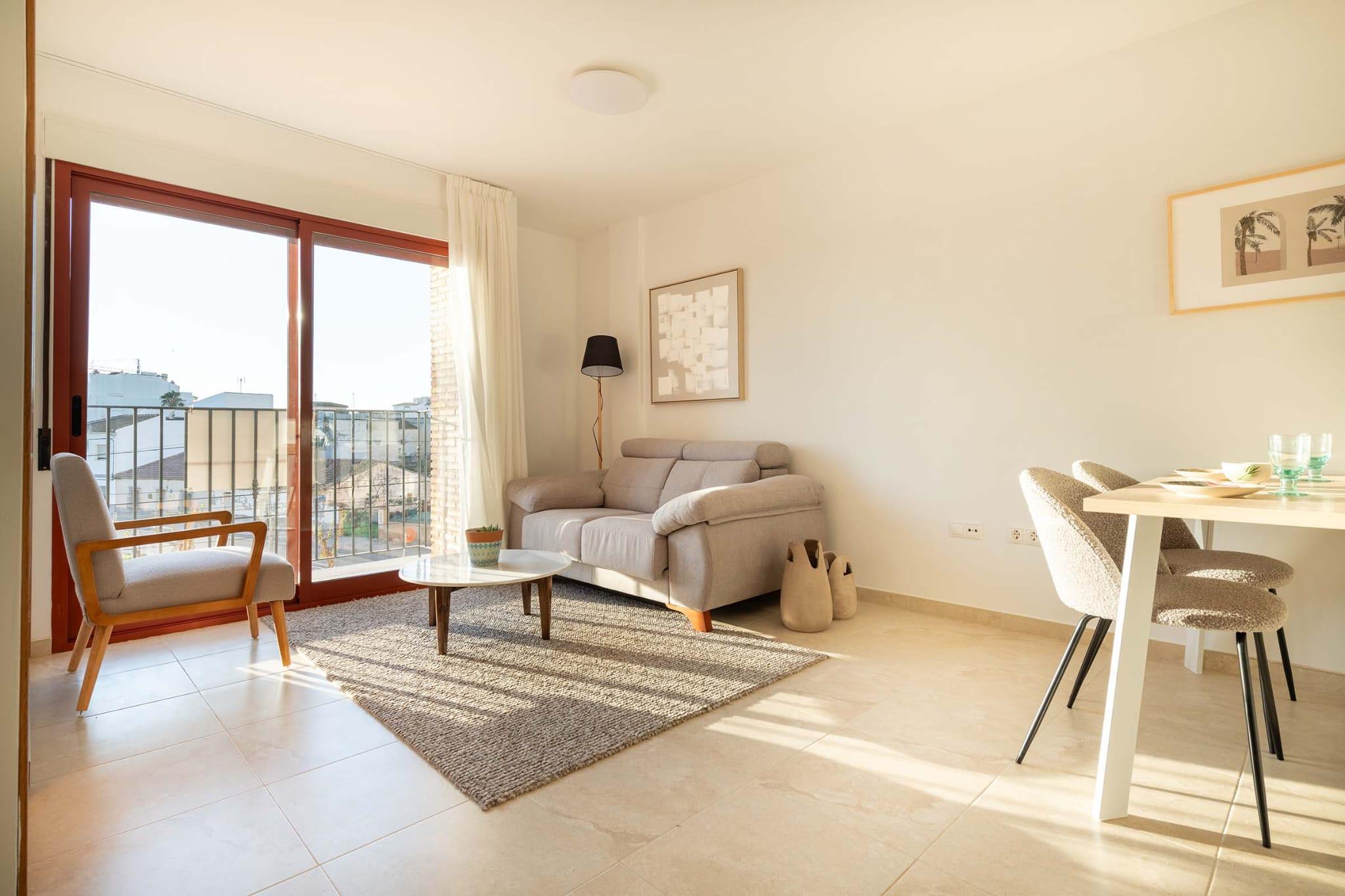 Entrance of the apartment in Jerónimo Y Avileses, Avileses (view 26)