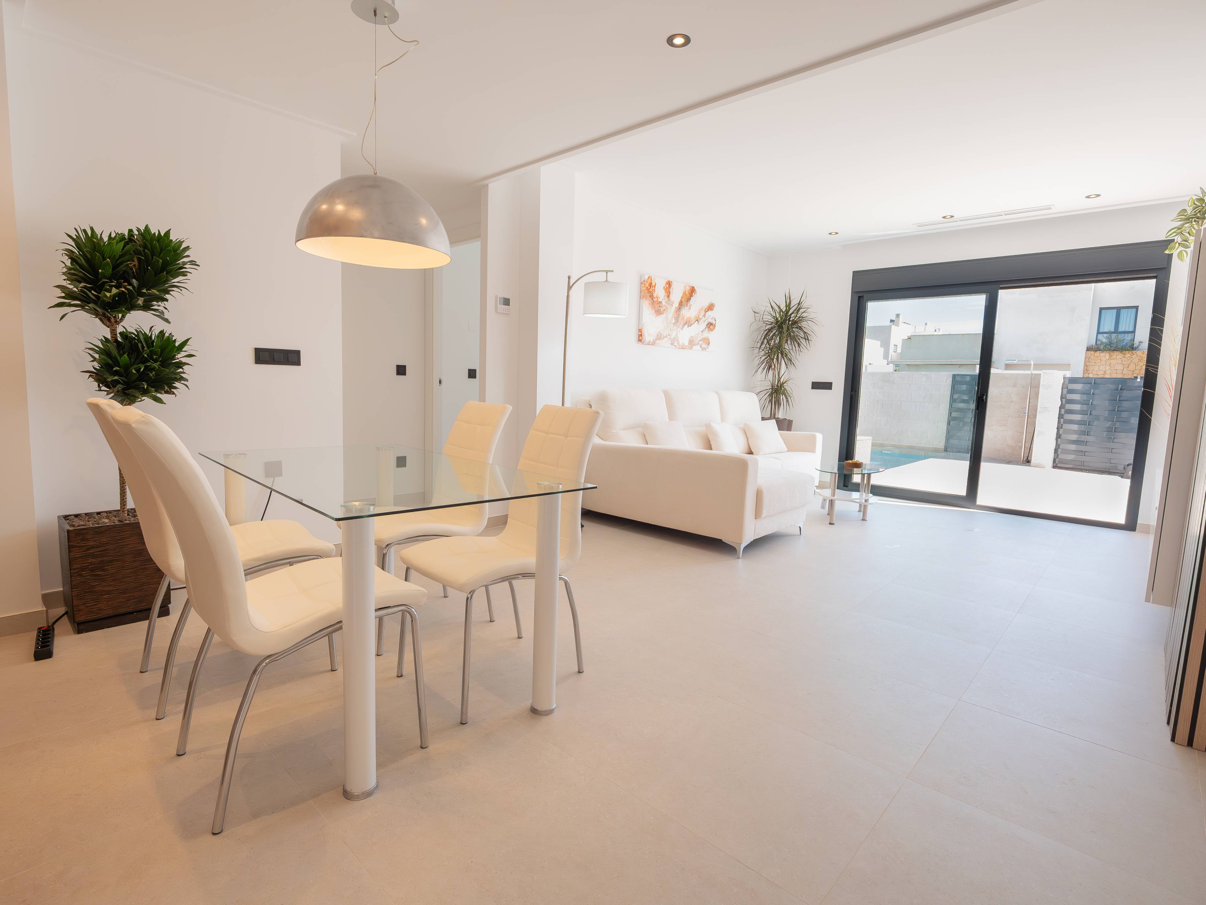 Kitchen in 3-bedroom new-build villa, La Marina, San Fulgencio