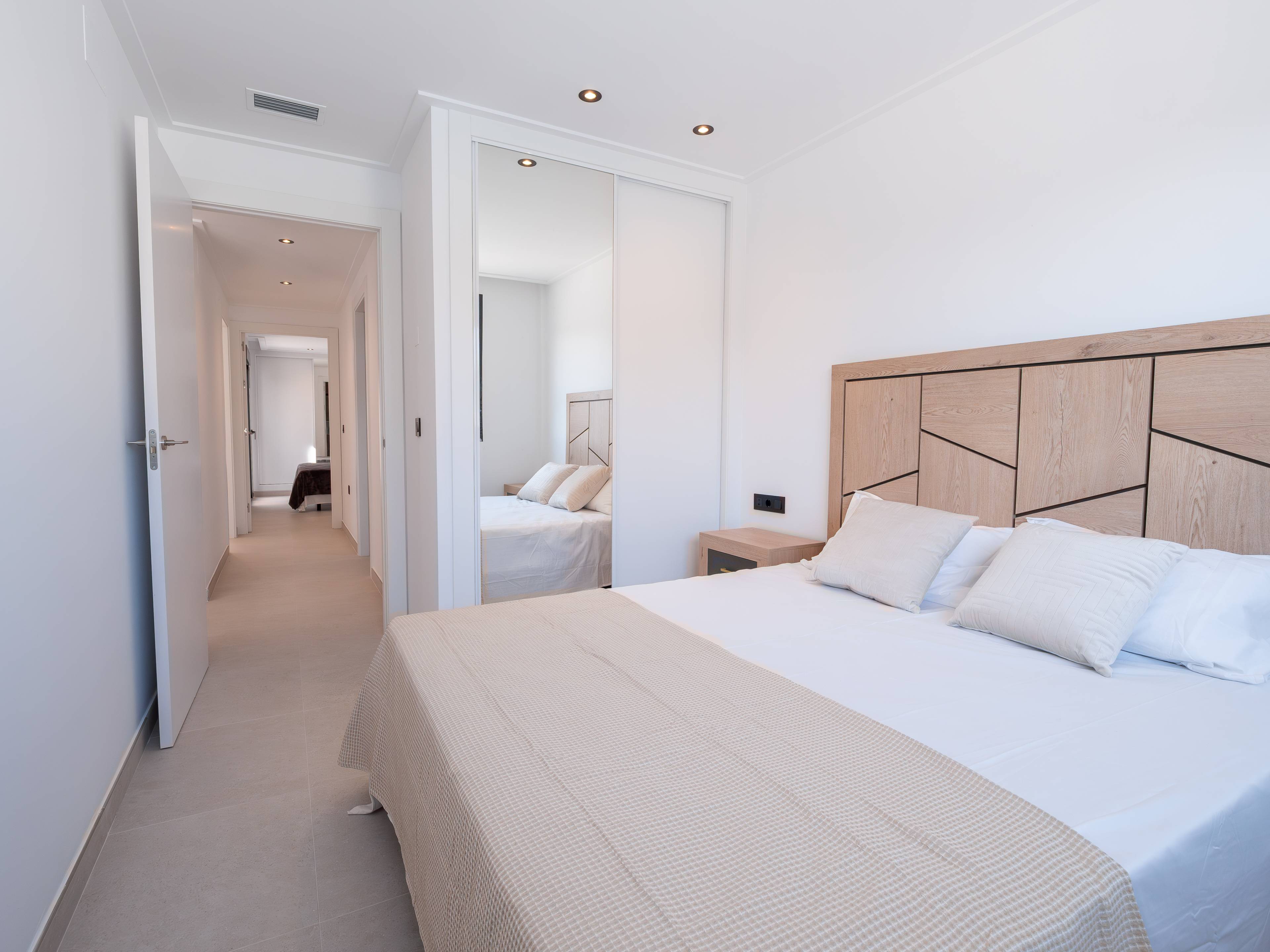 Bathroom in 3-bedroom new-build villa, La Marina, San Fulgencio