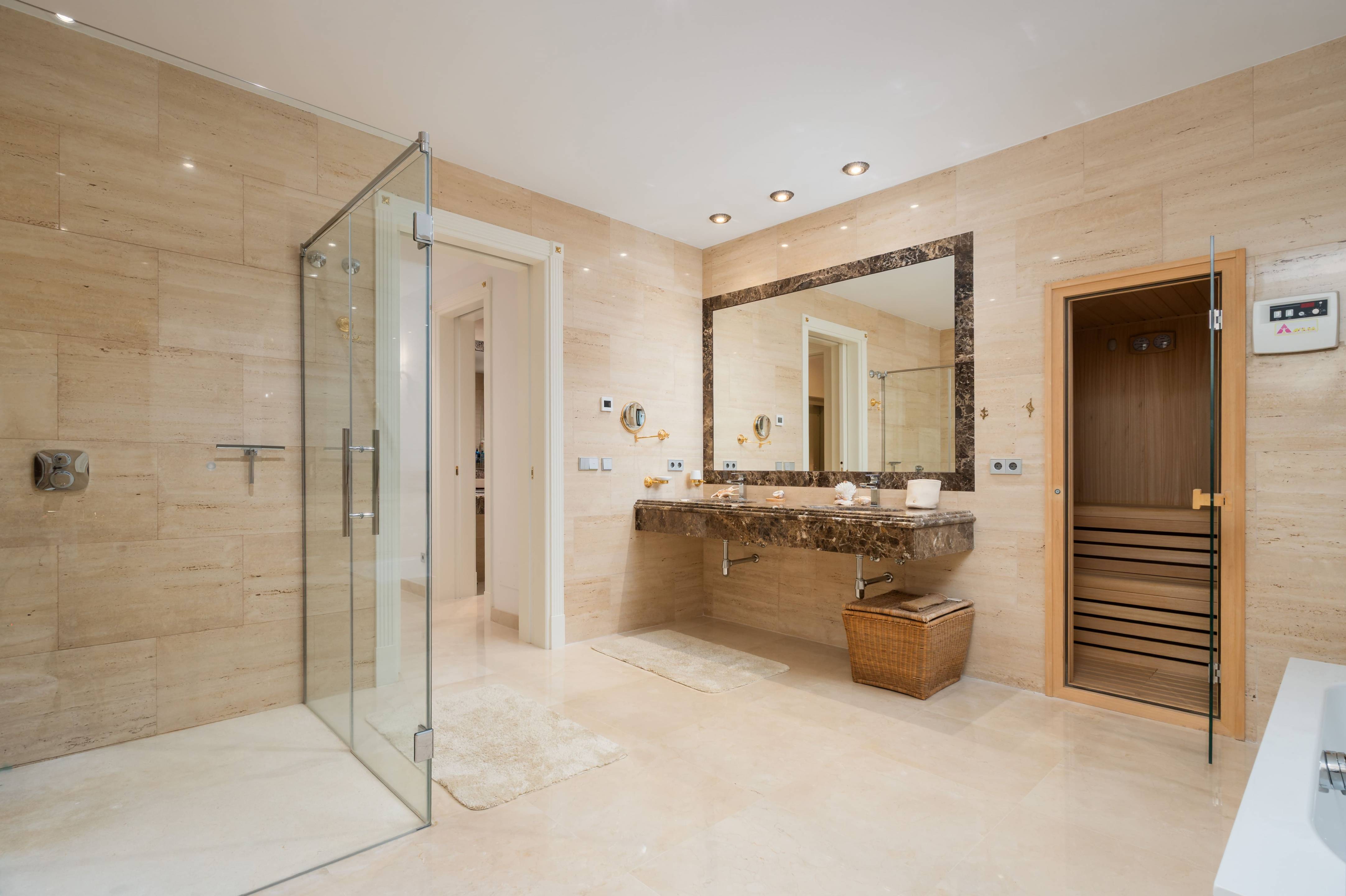 Bathroom with double vanity in new-build villa, Casasola