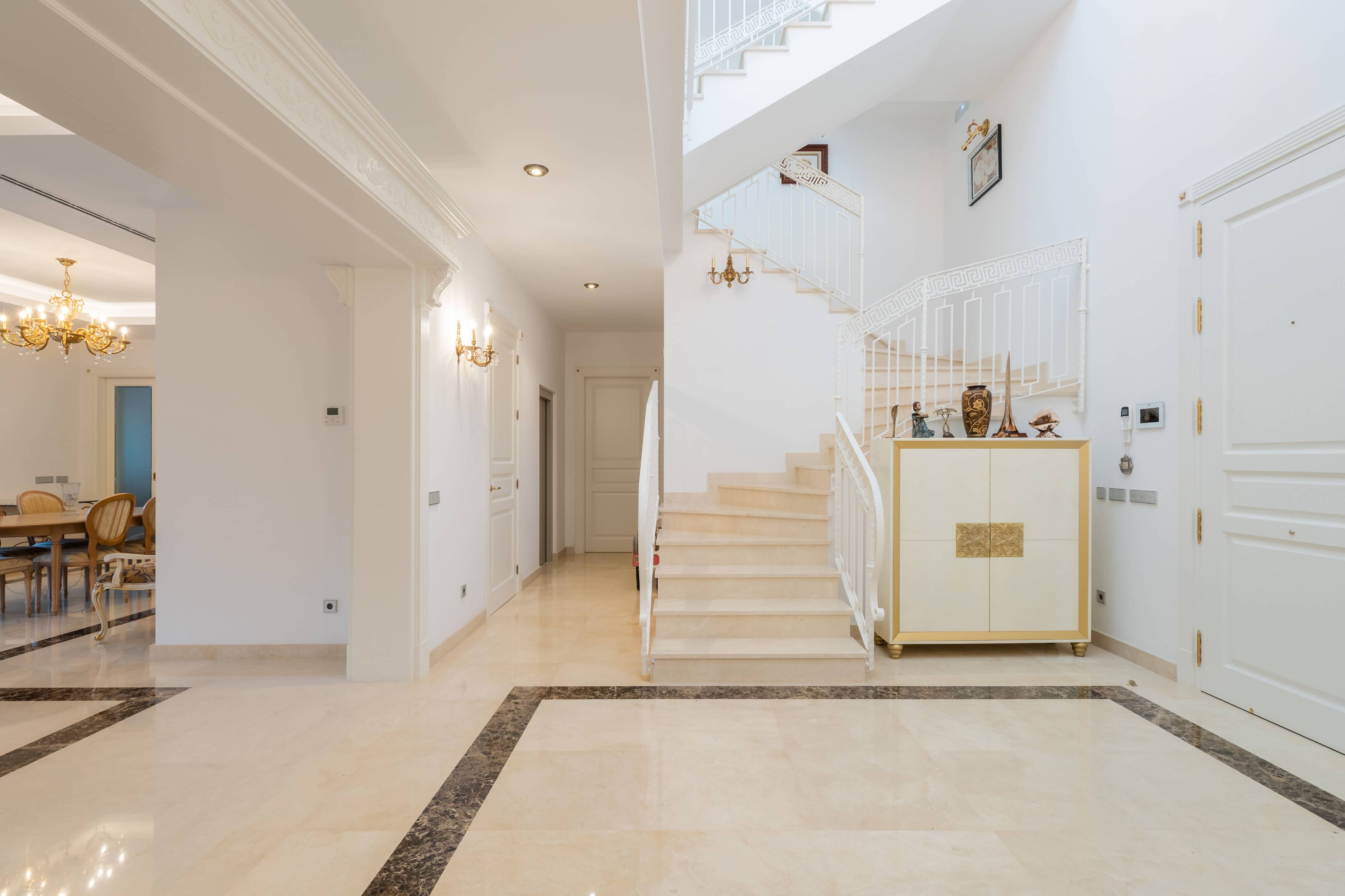 Side garden of new-build villa on plot in Casasola, Estepona