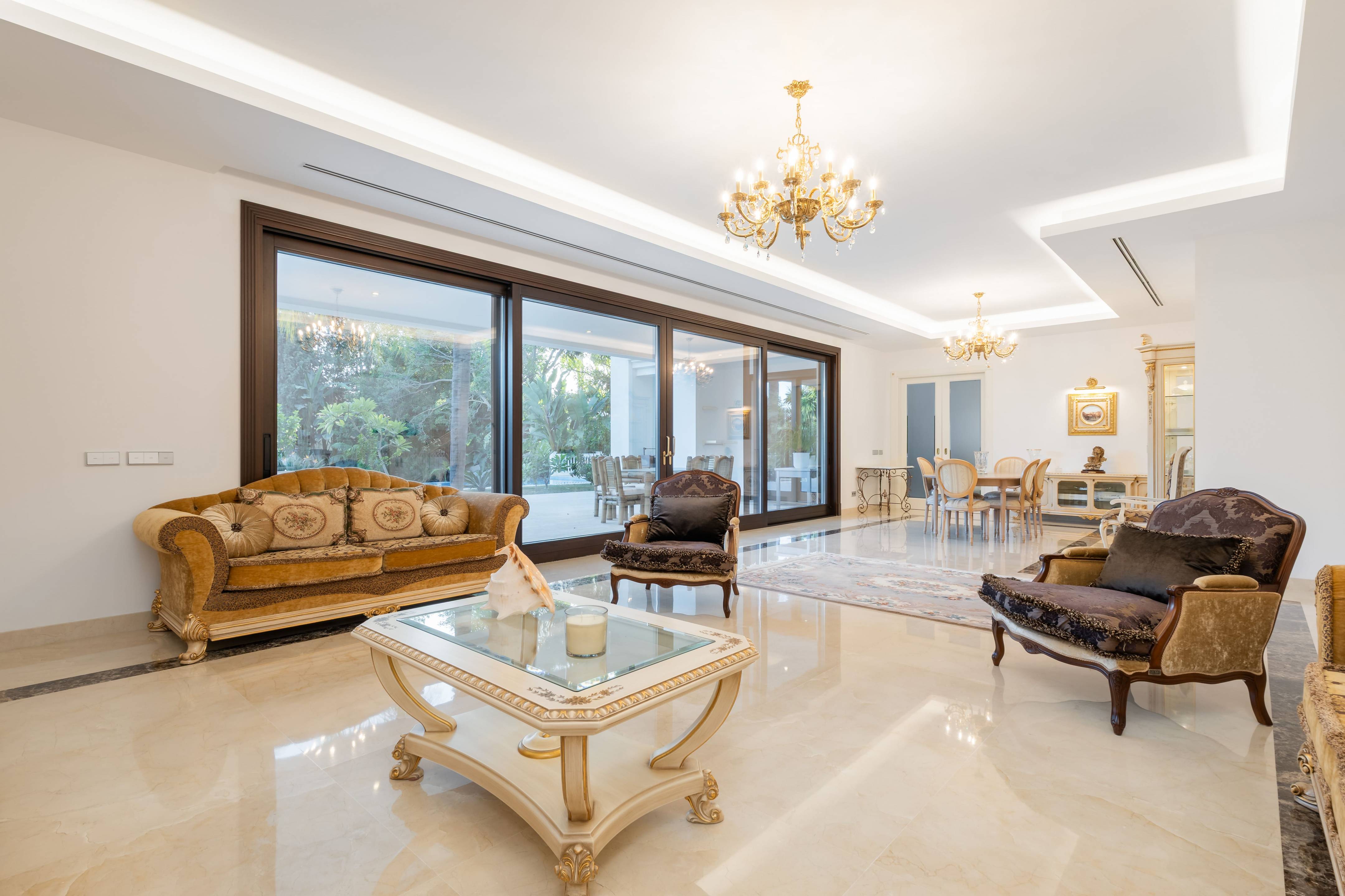Open-plan kitchen and dining room in new-build villa, Casasola