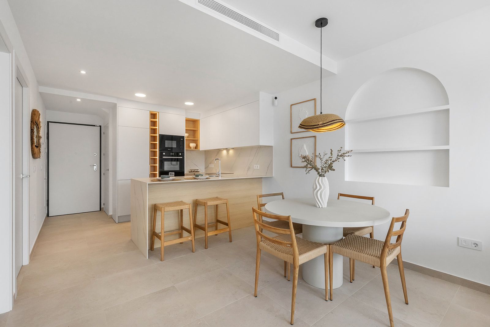 Second view of the apartment interior, Las Lomas del Rame-Bahía Bella