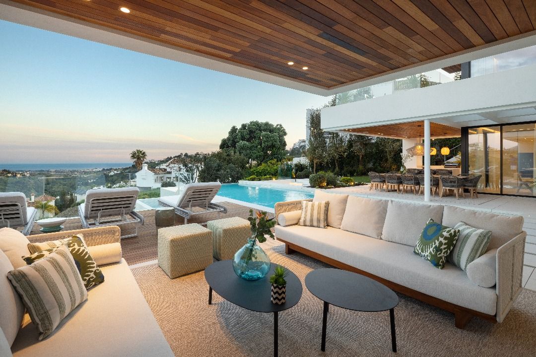 Front facade of 6-bedroom new-build villa, La Quinta, Benahavis