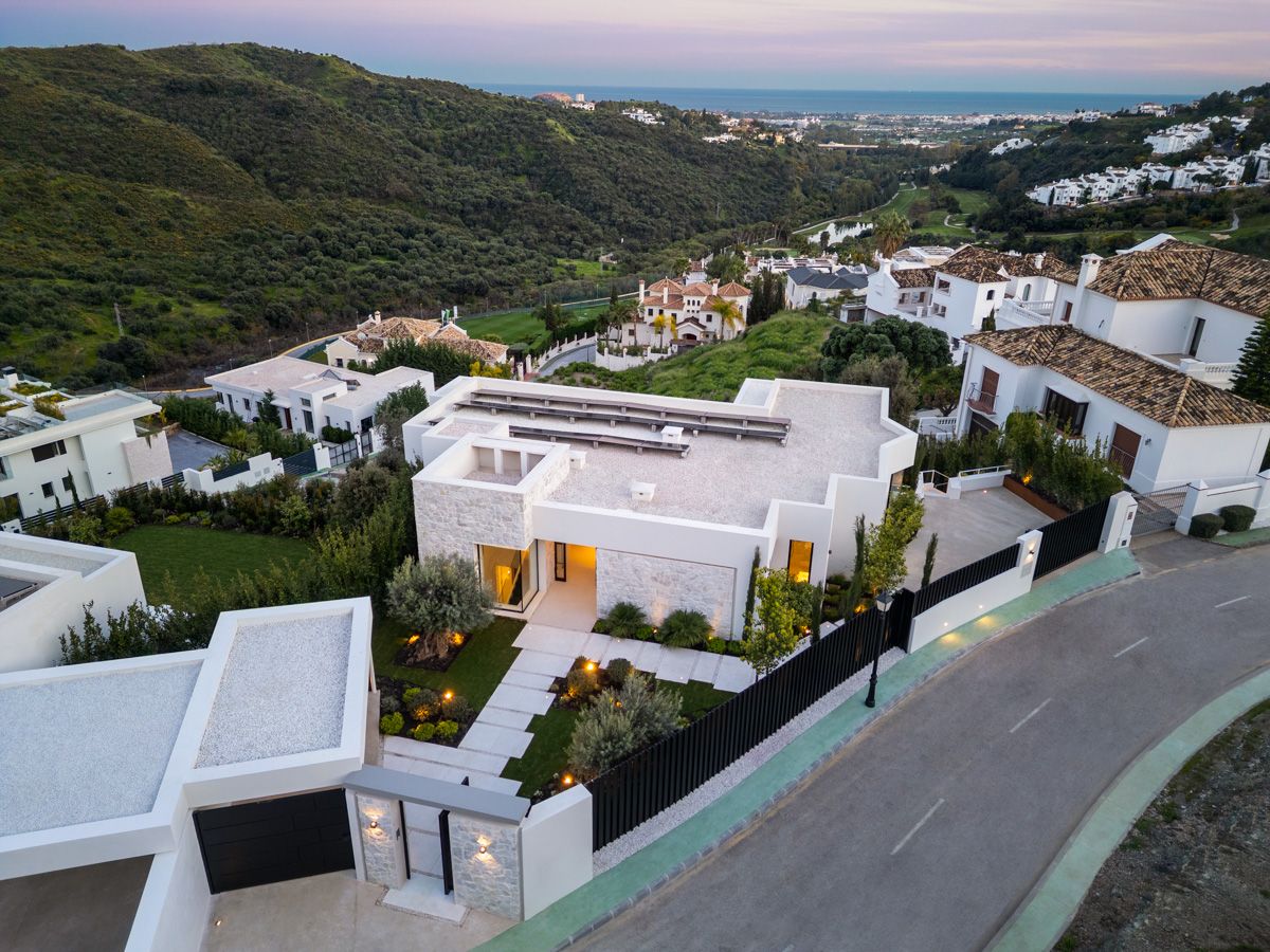 Pool terrace with outdoor seating, new-build villa, La Quinta