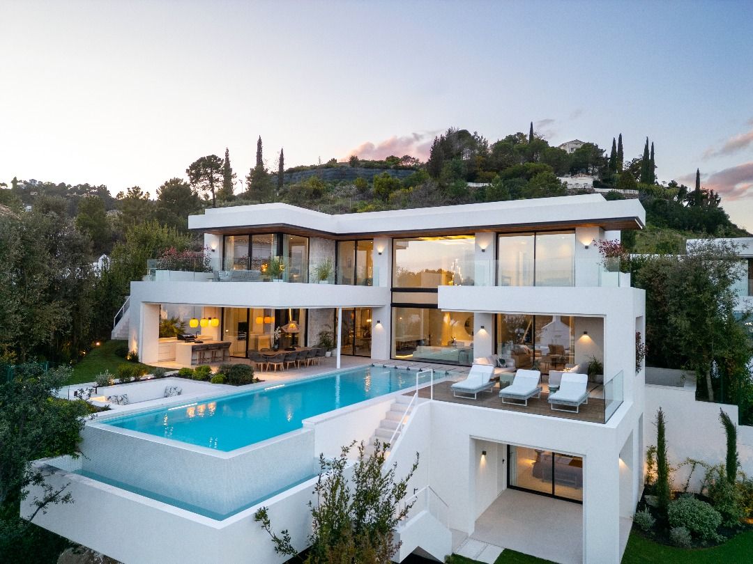 Interior detail, open-plan area, 6-bedroom villa, La Quinta