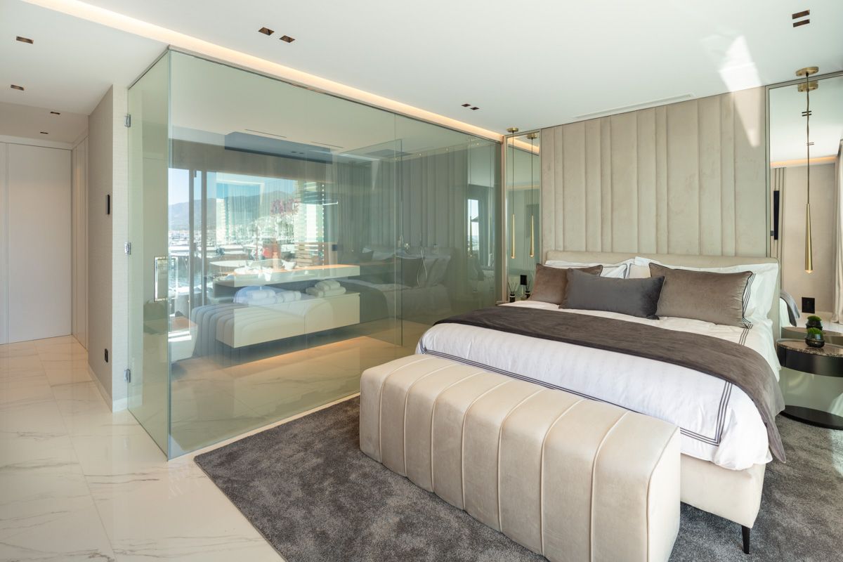 Entrance hallway of new-build apartment in Puerto, Marbella