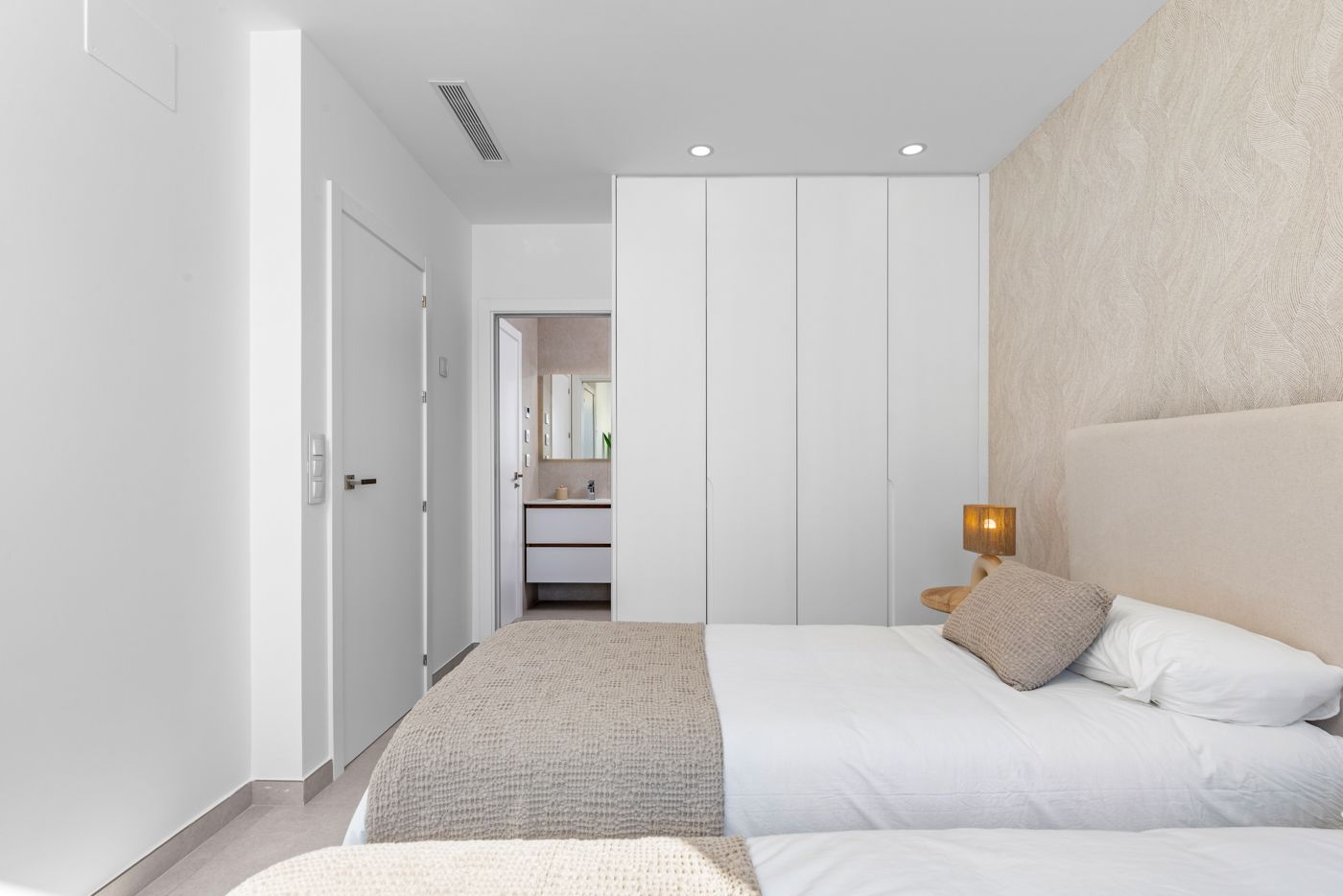 Upper-floor landing in 3-bedroom new-build villa, Mil Palmeras