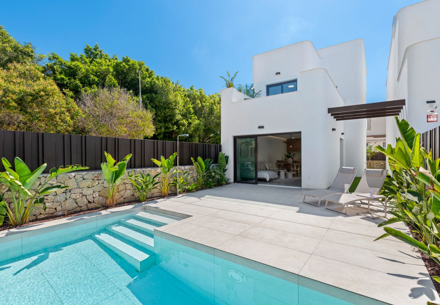 Flooring detail in open-plan area, 3-bedroom villa, Mil Palmeras