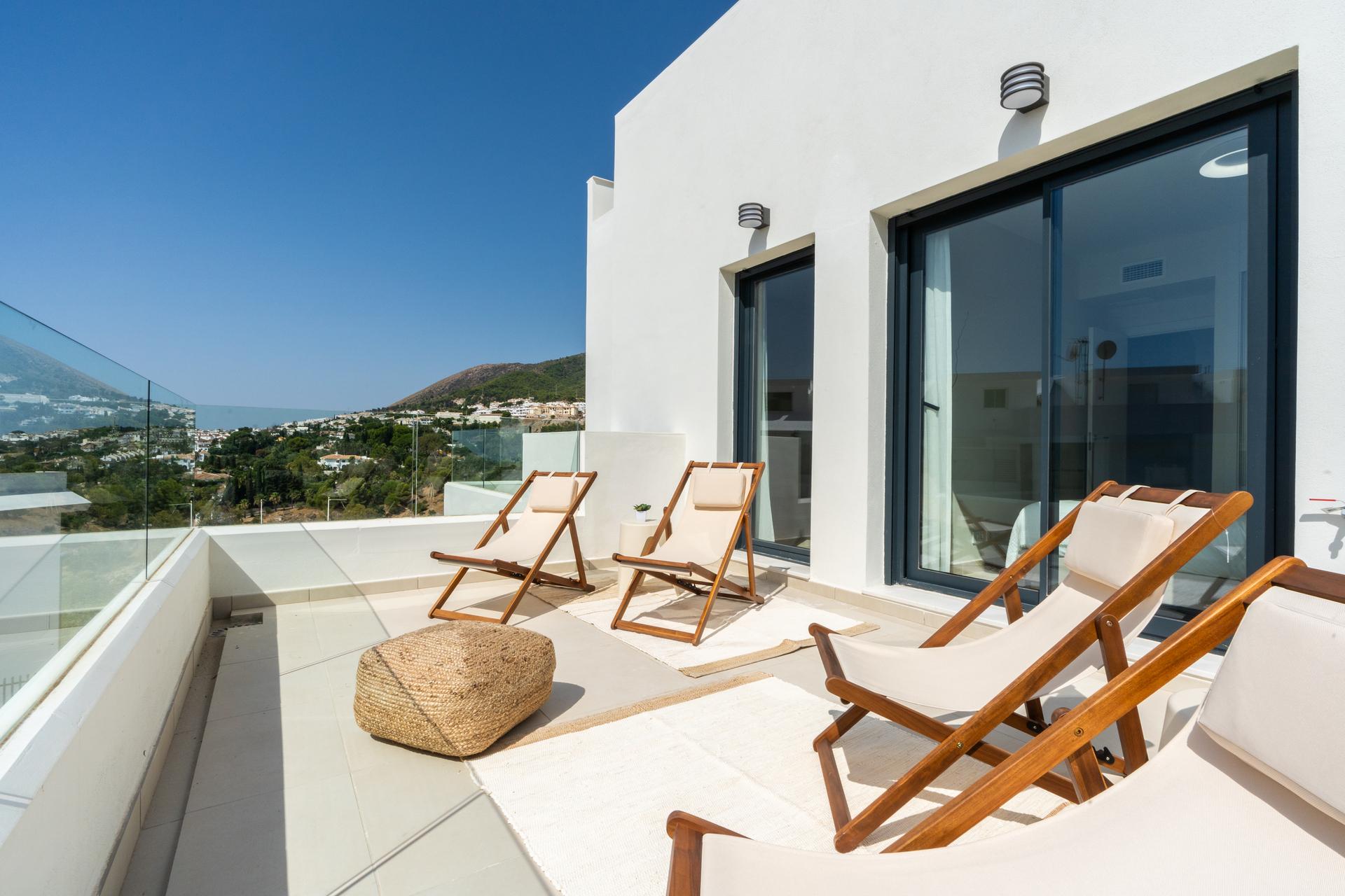 External facade detail of new-build block, Montealto, Benalmádena