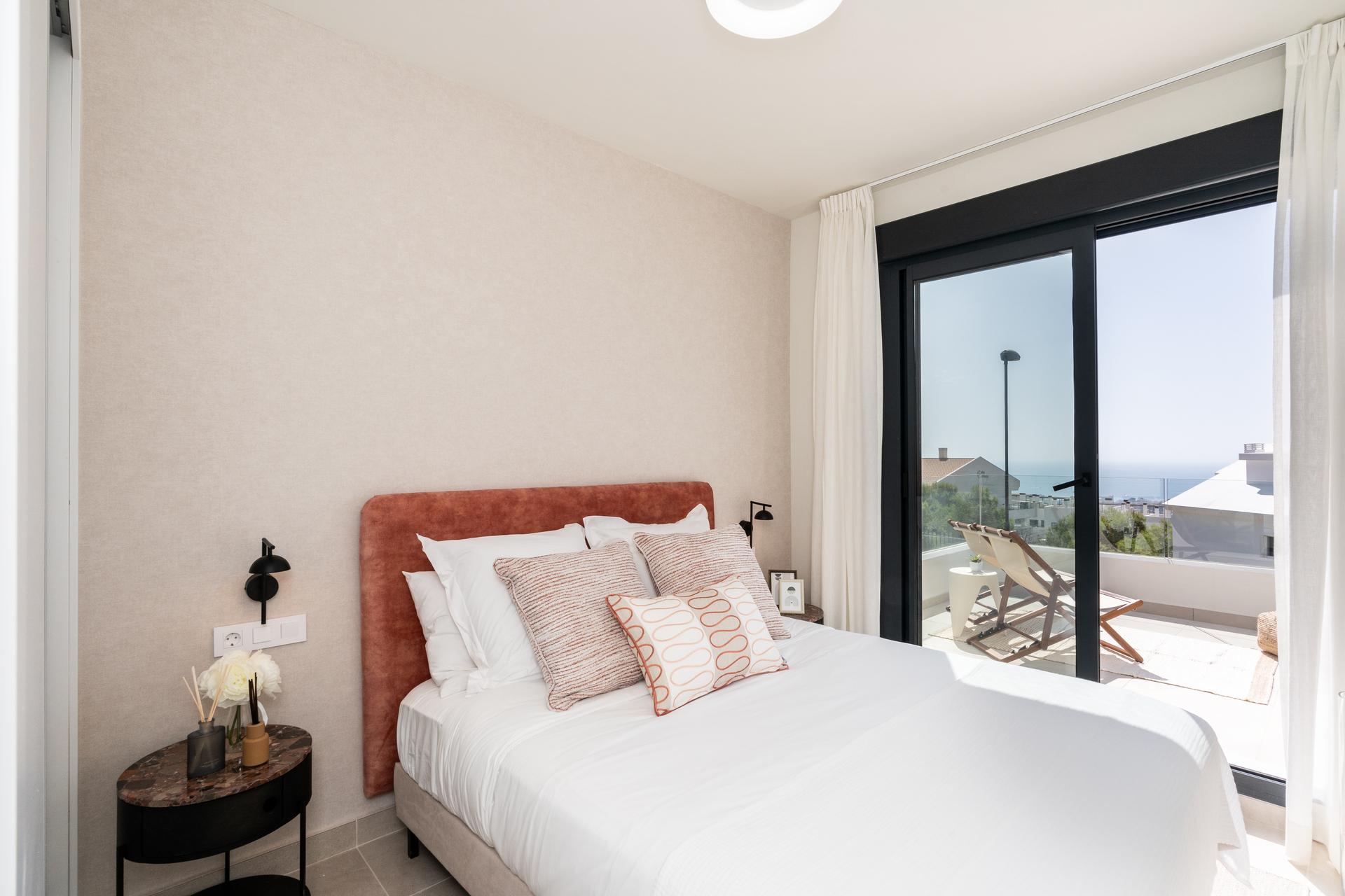 Hallway and entrance area in new-build apartment, Montealto, Benalmádena