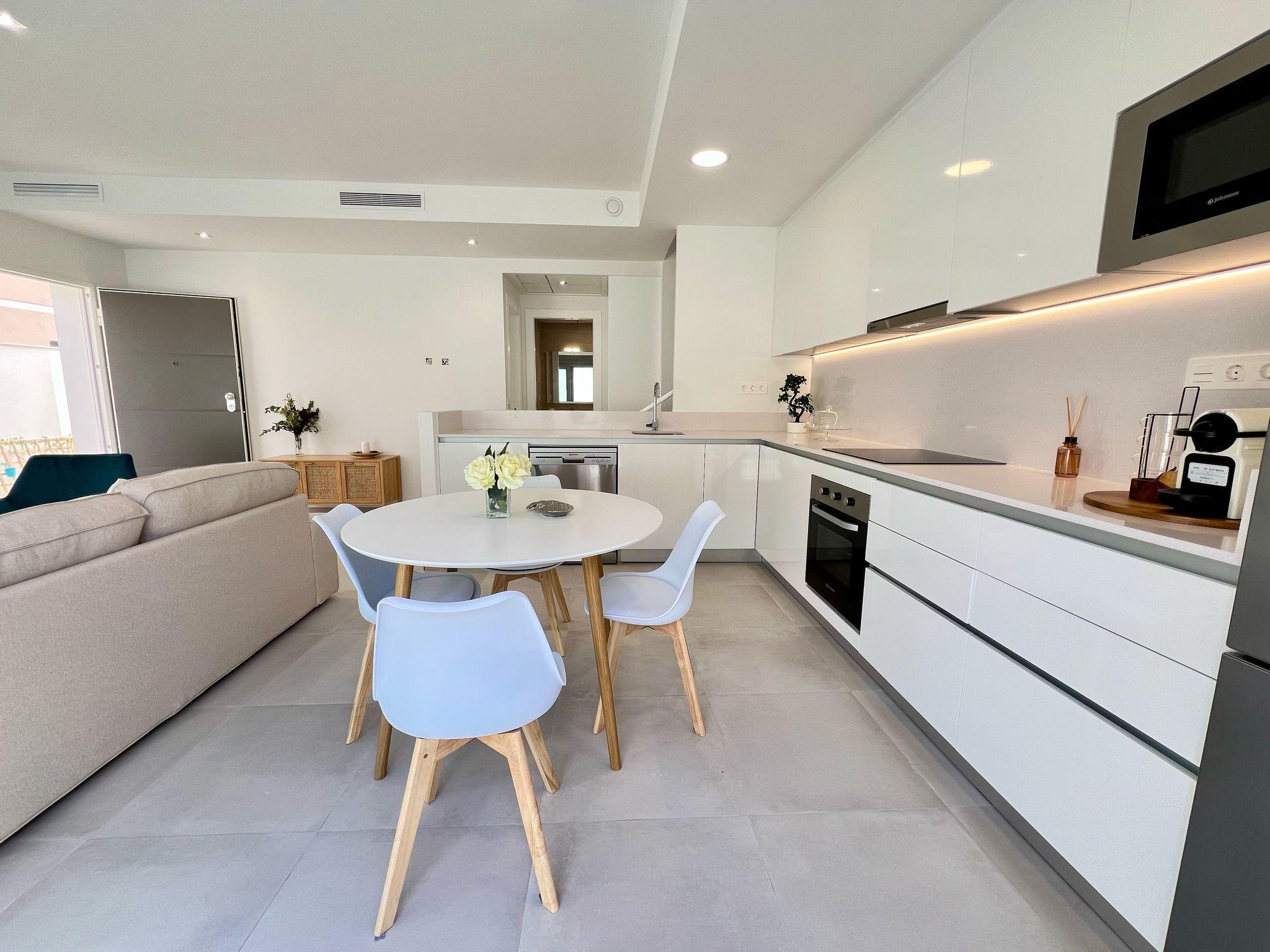 Outdoor area of new-build villa on 150m2 plot, Villamartín-Las Filipinas