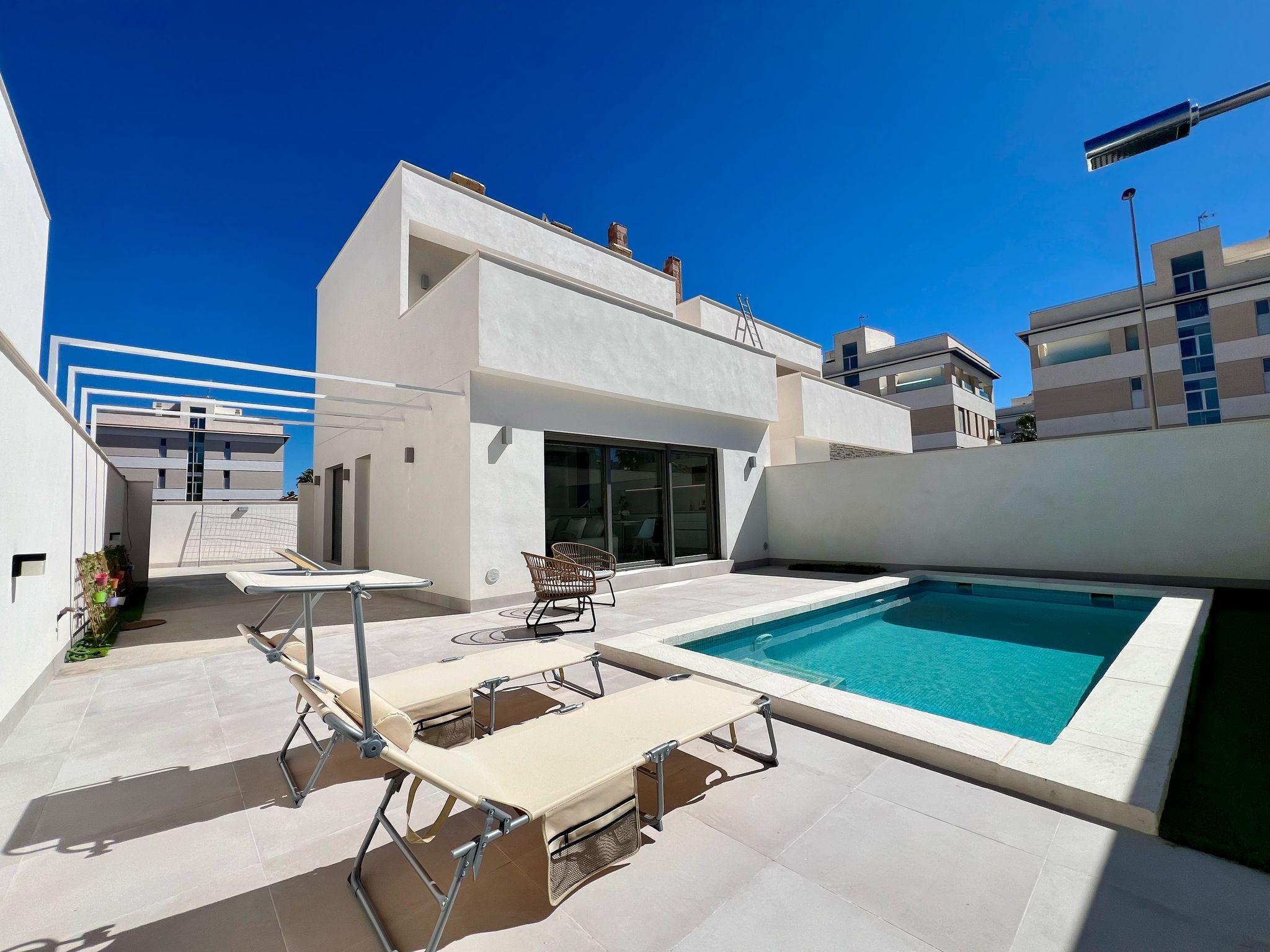 Entrance area of new-build villa, Villamartín-Las Filipinas