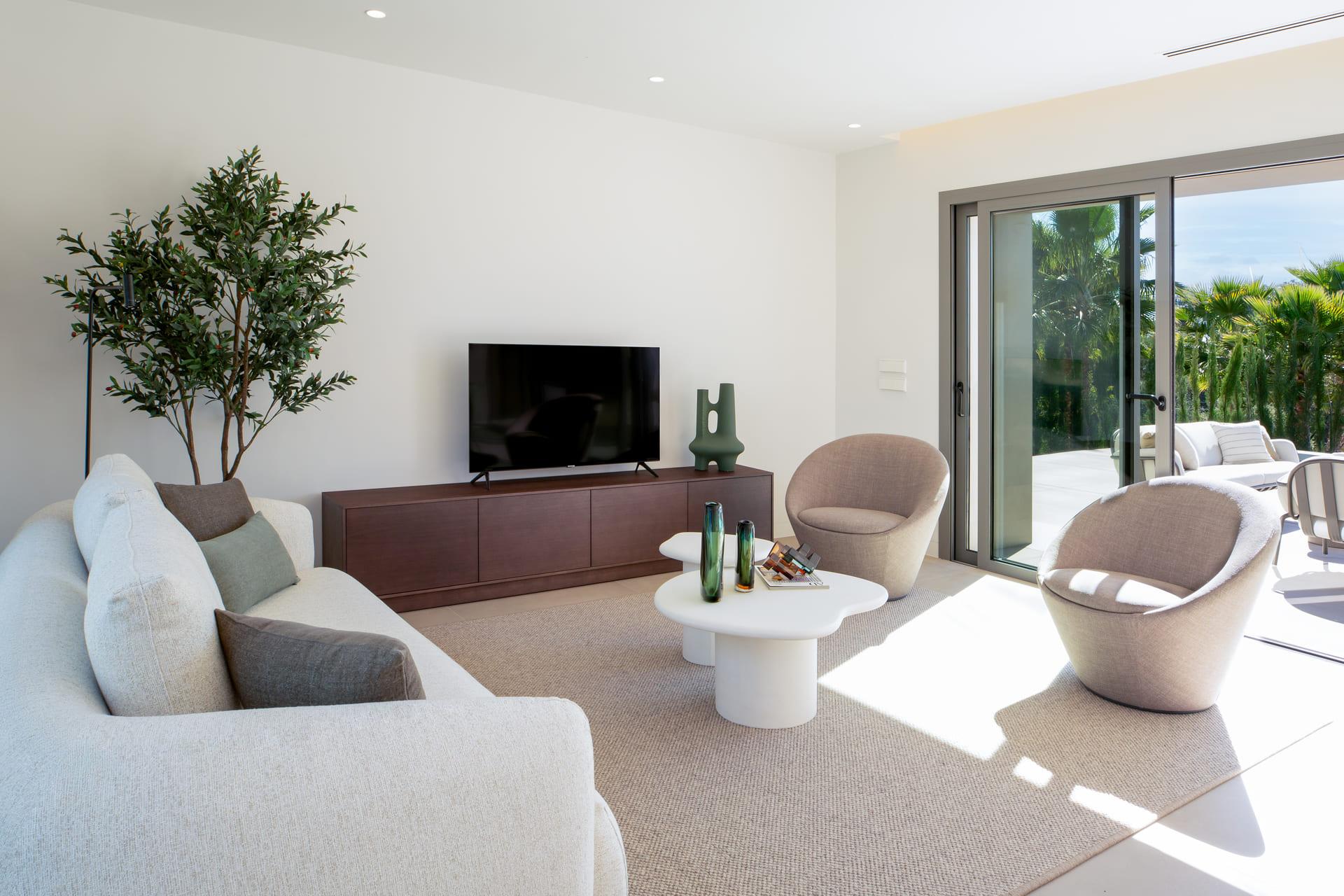 Kitchen and dining area in Las Colinas Golf villa, Orihuela