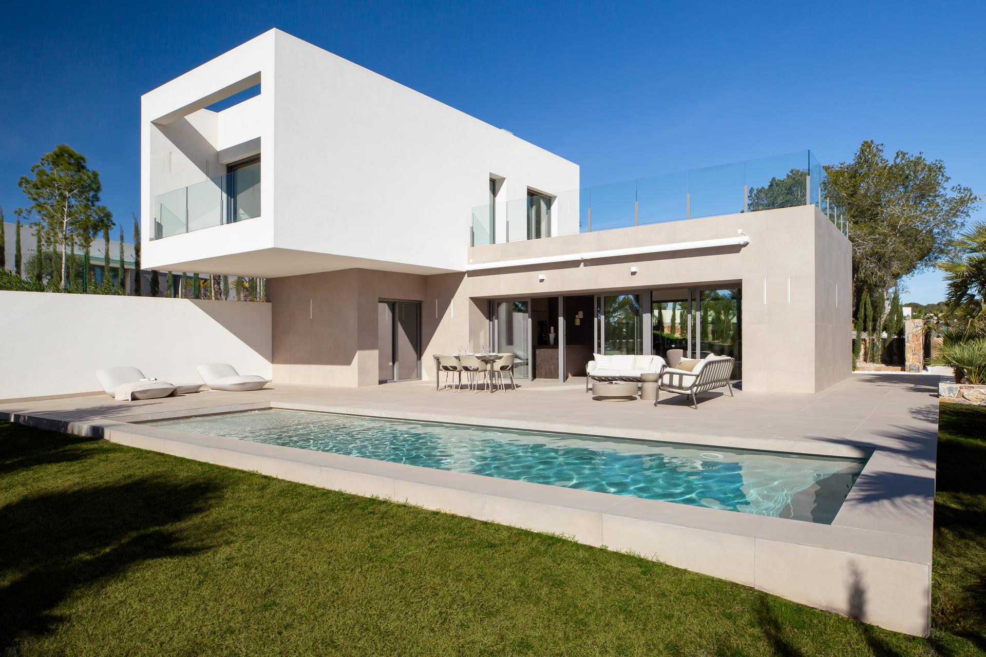 Rear garden and outdoor area of new-build villa on 532m2 plot, Las Colinas Golf
