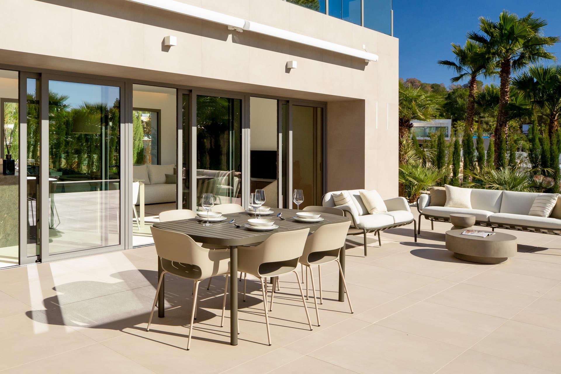 Open-plan living and dining area in 3-bedroom villa, Las Colinas Golf, Orihuela