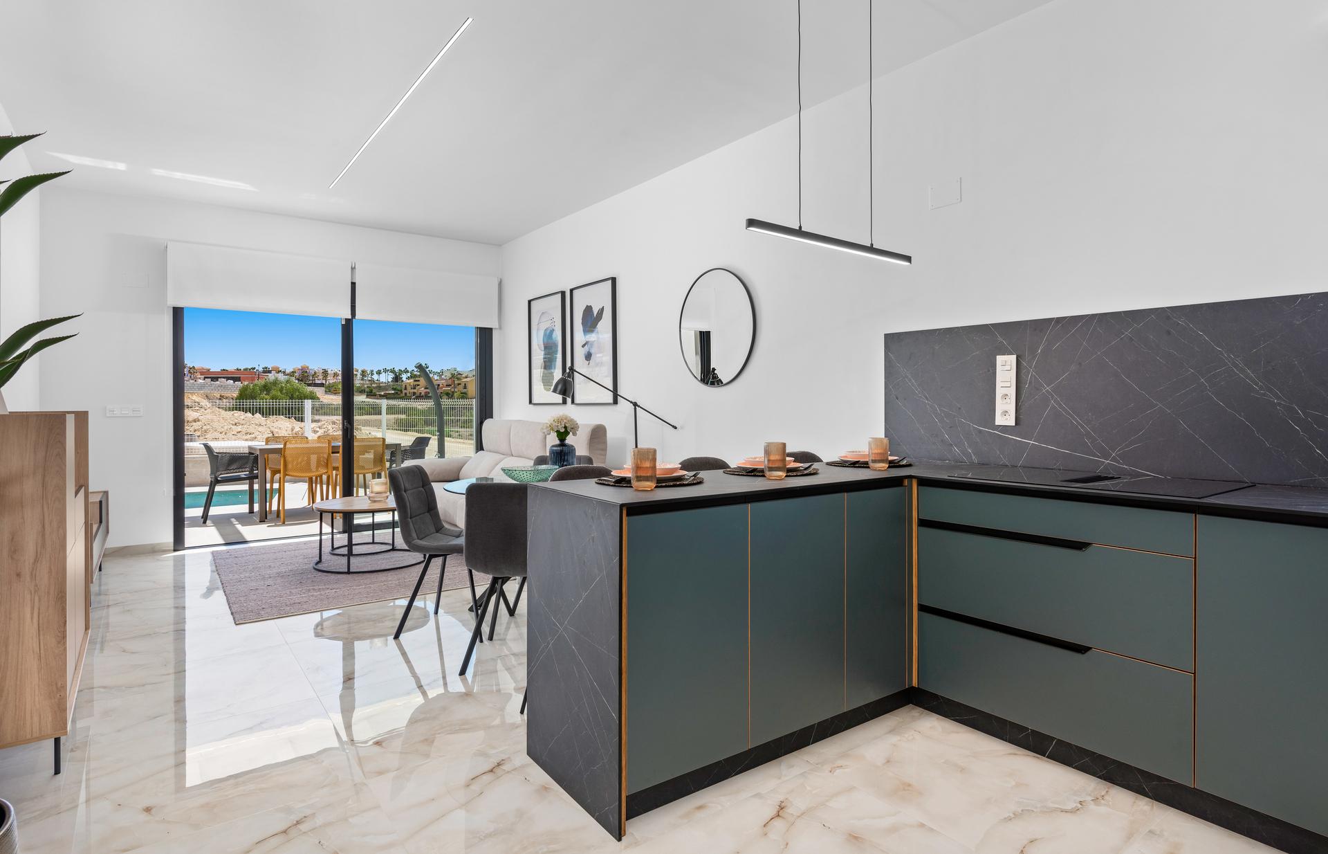 Outdoor space on 324m2 plot in Algorfa, Alicante