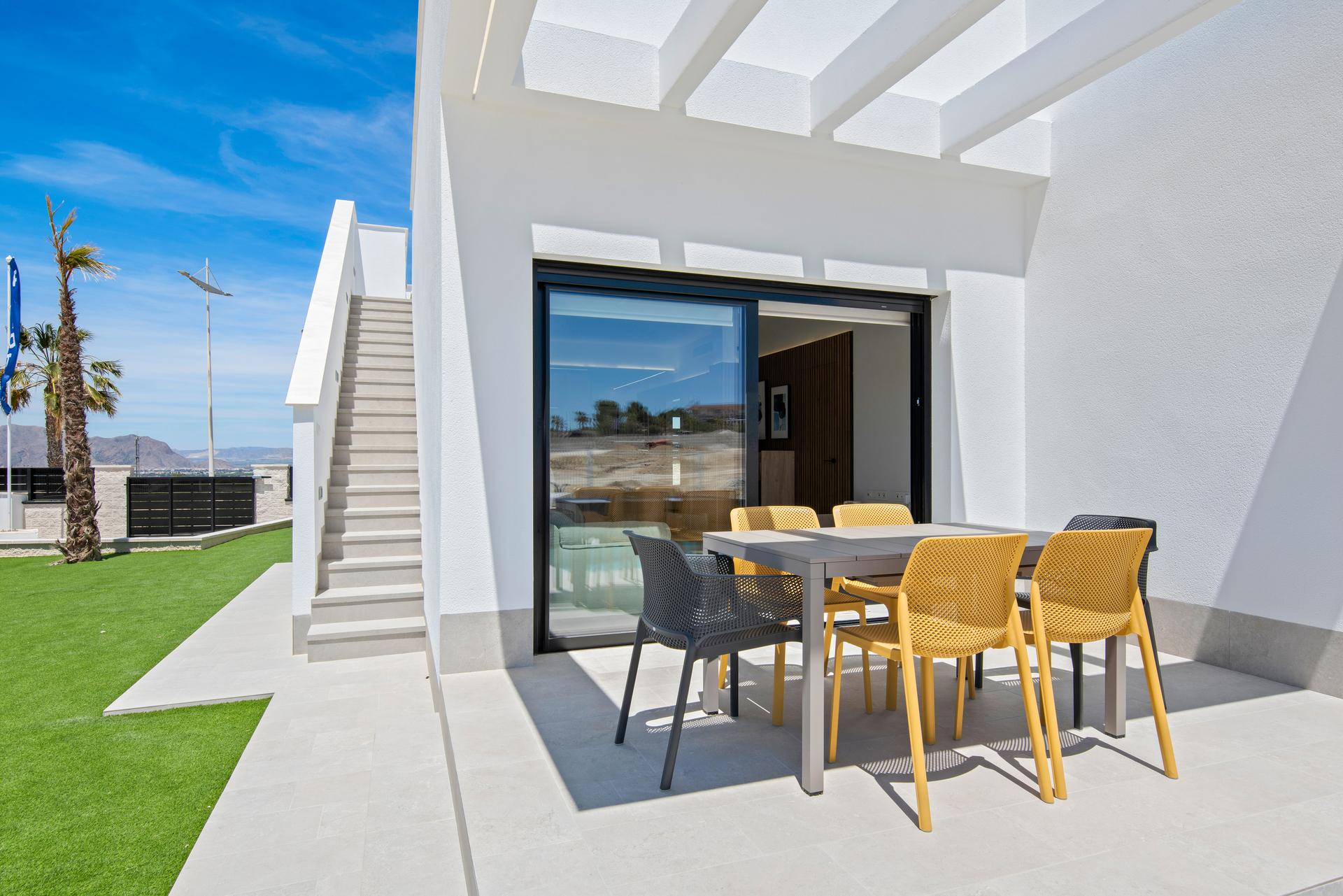Side elevation of new-build villa showing plot boundary, Algorfa