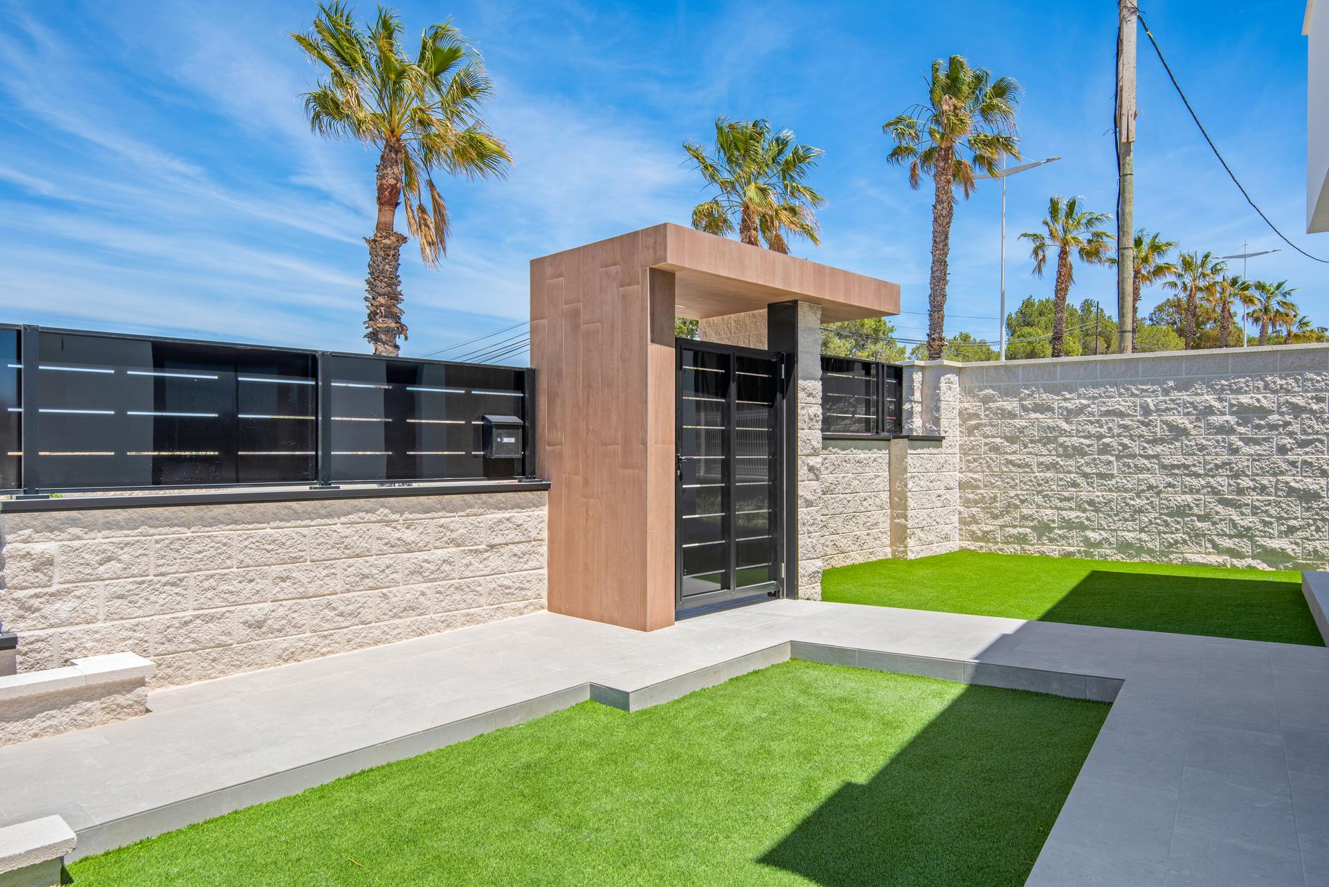 Ground floor entrance area of new-build villa in Algorfa