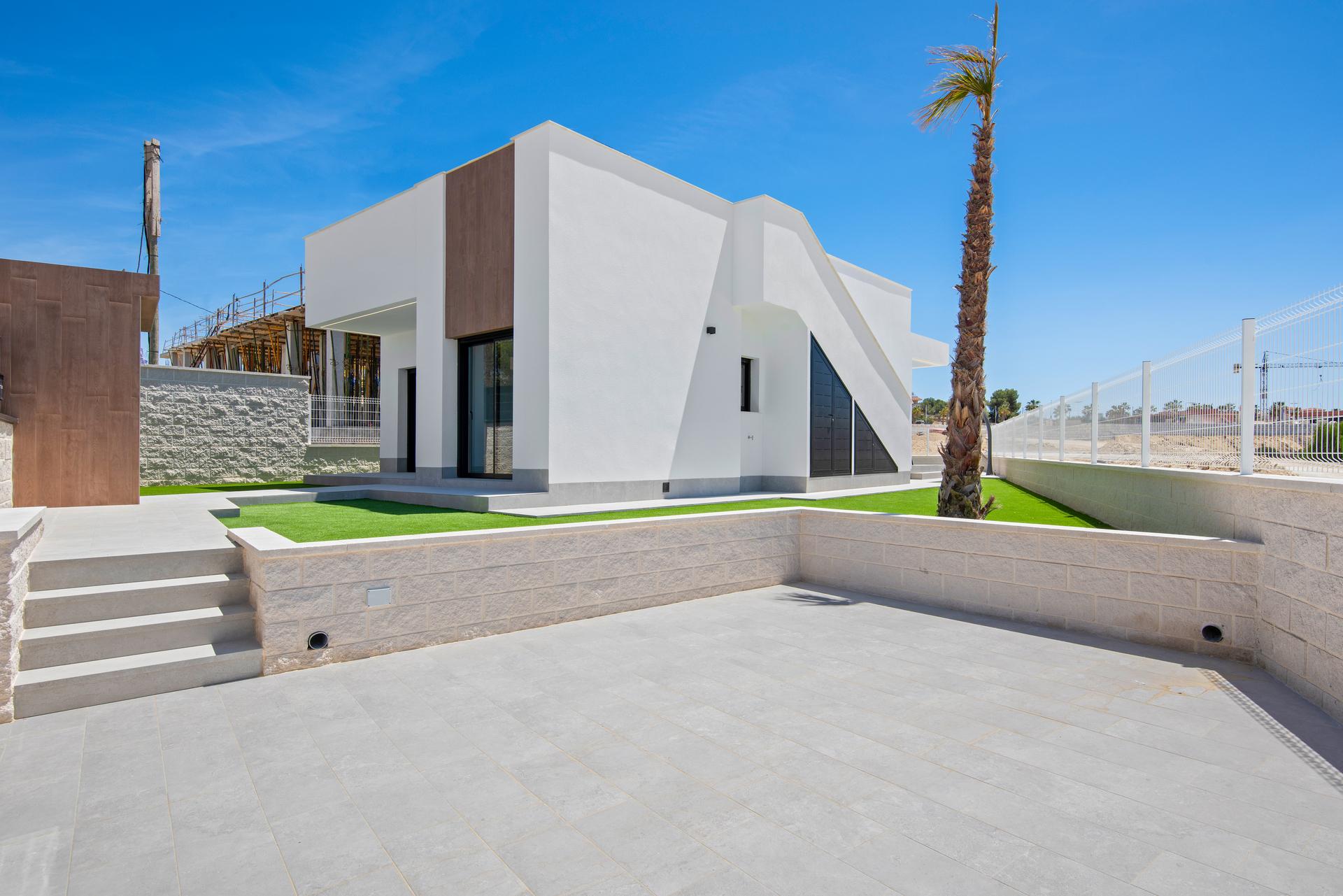 Open-plan living and dining area in 3-bedroom villa, Algorfa