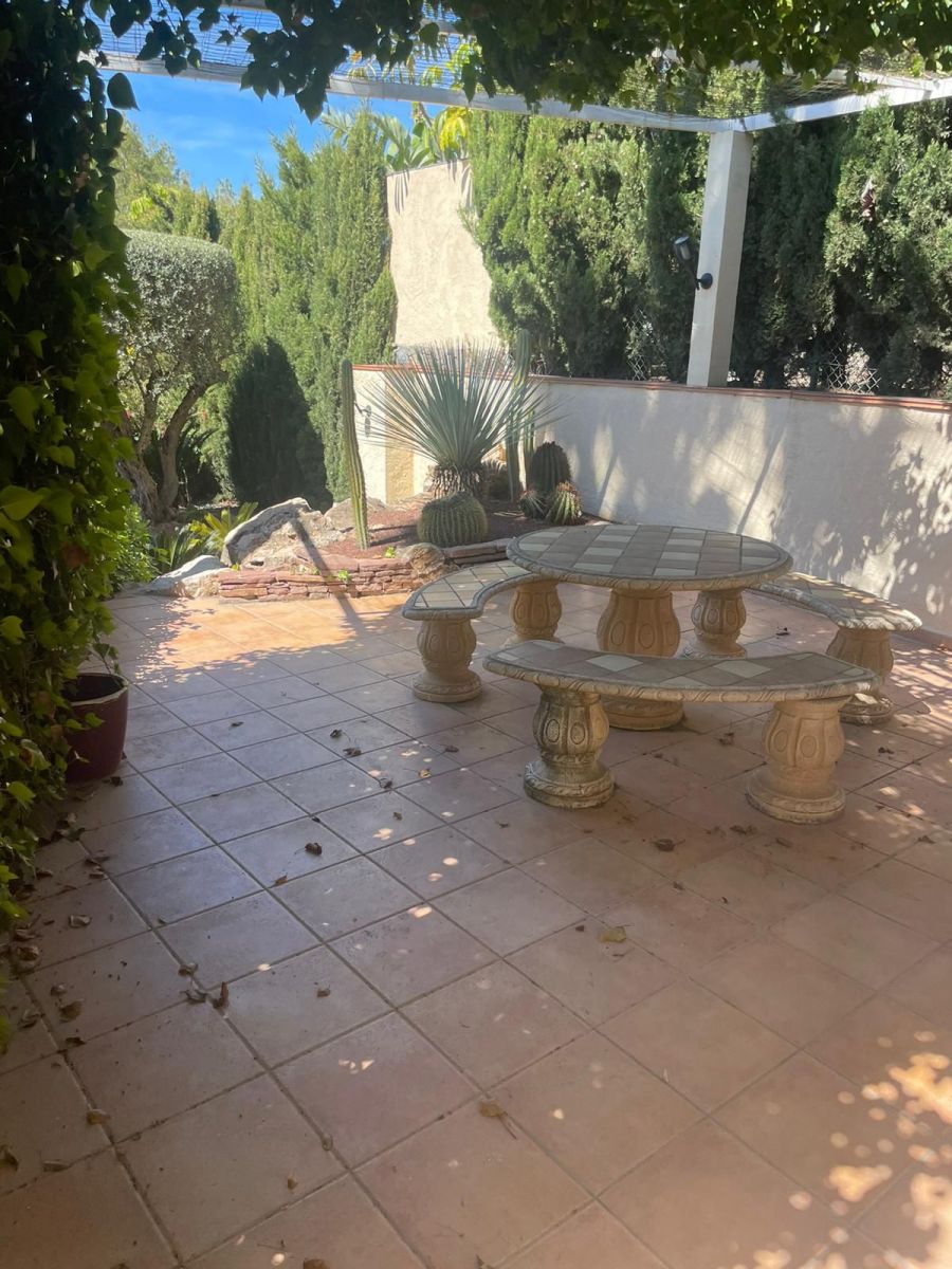 Side view of villa plot and outdoor space, Zona de Mascarat, Altea