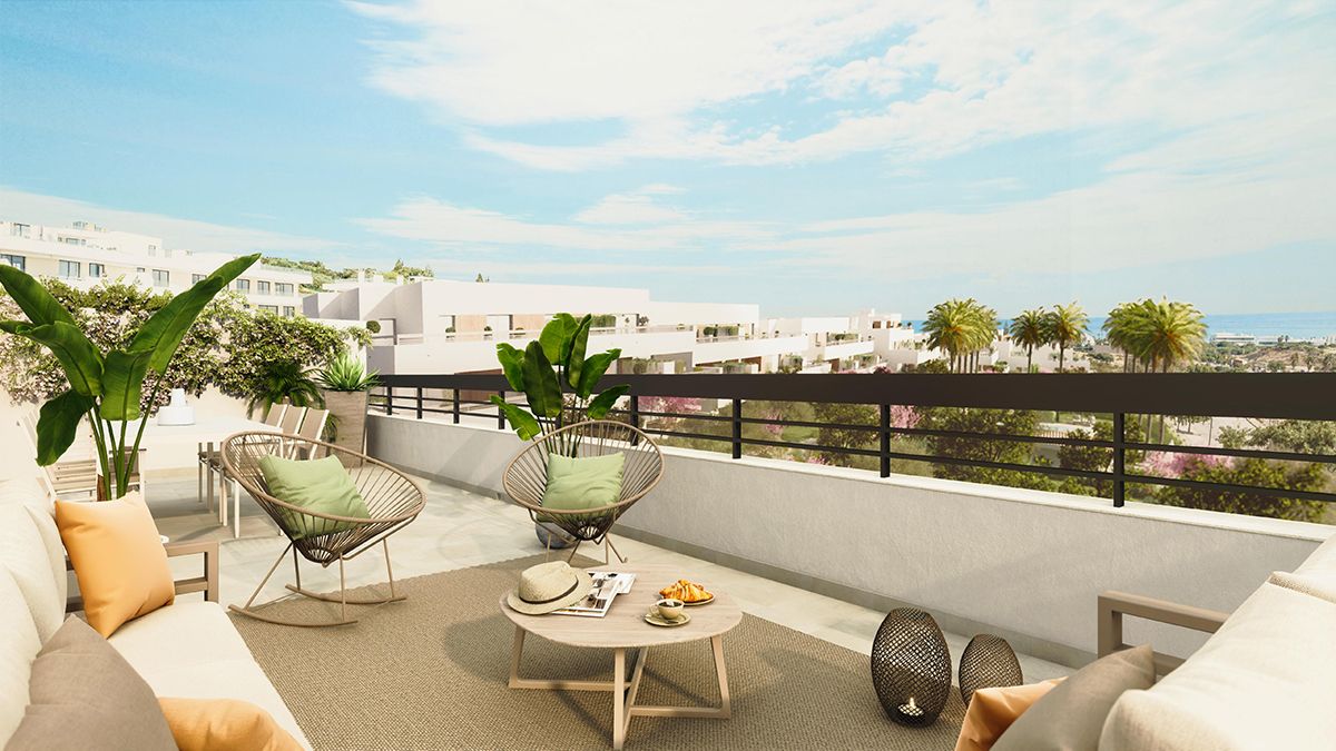 Window and natural light in second bedroom, Arroyo Vaquero penthouse