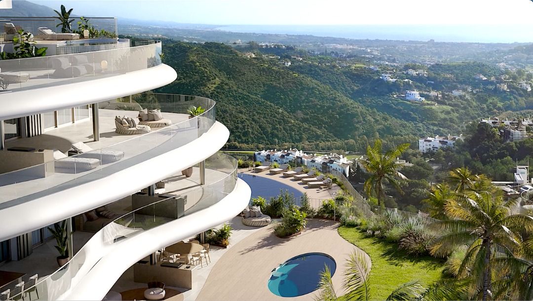 Dining space adjacent to kitchen, 2-bedroom apartment, La Quinta, Benahavis