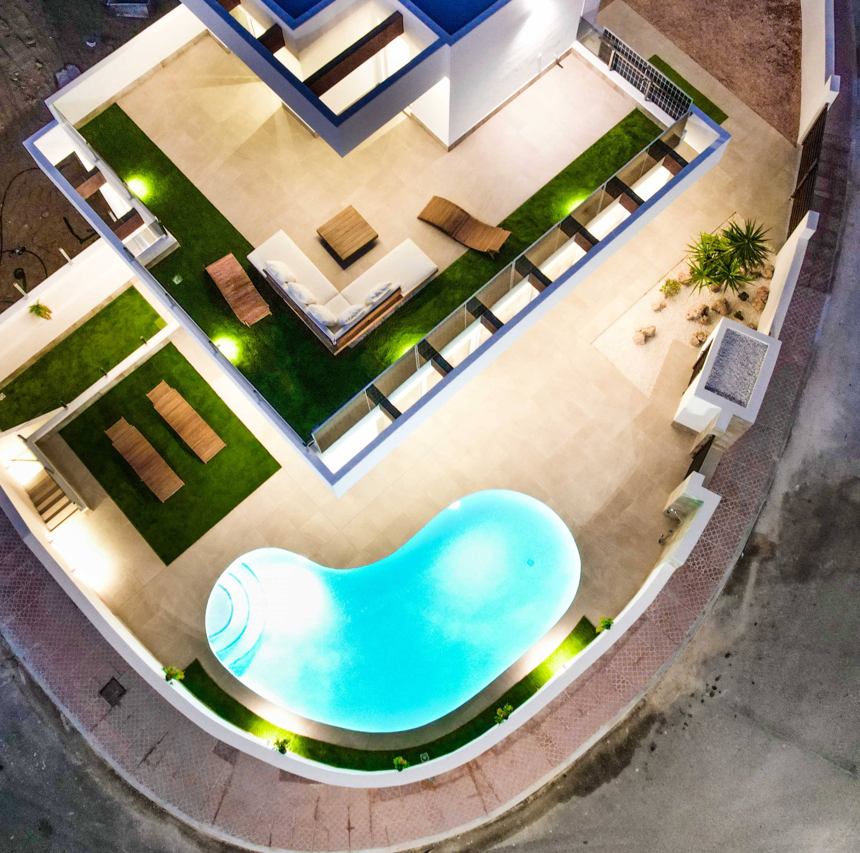 Close-up of solarium railings and terrace floor, La Marquesa