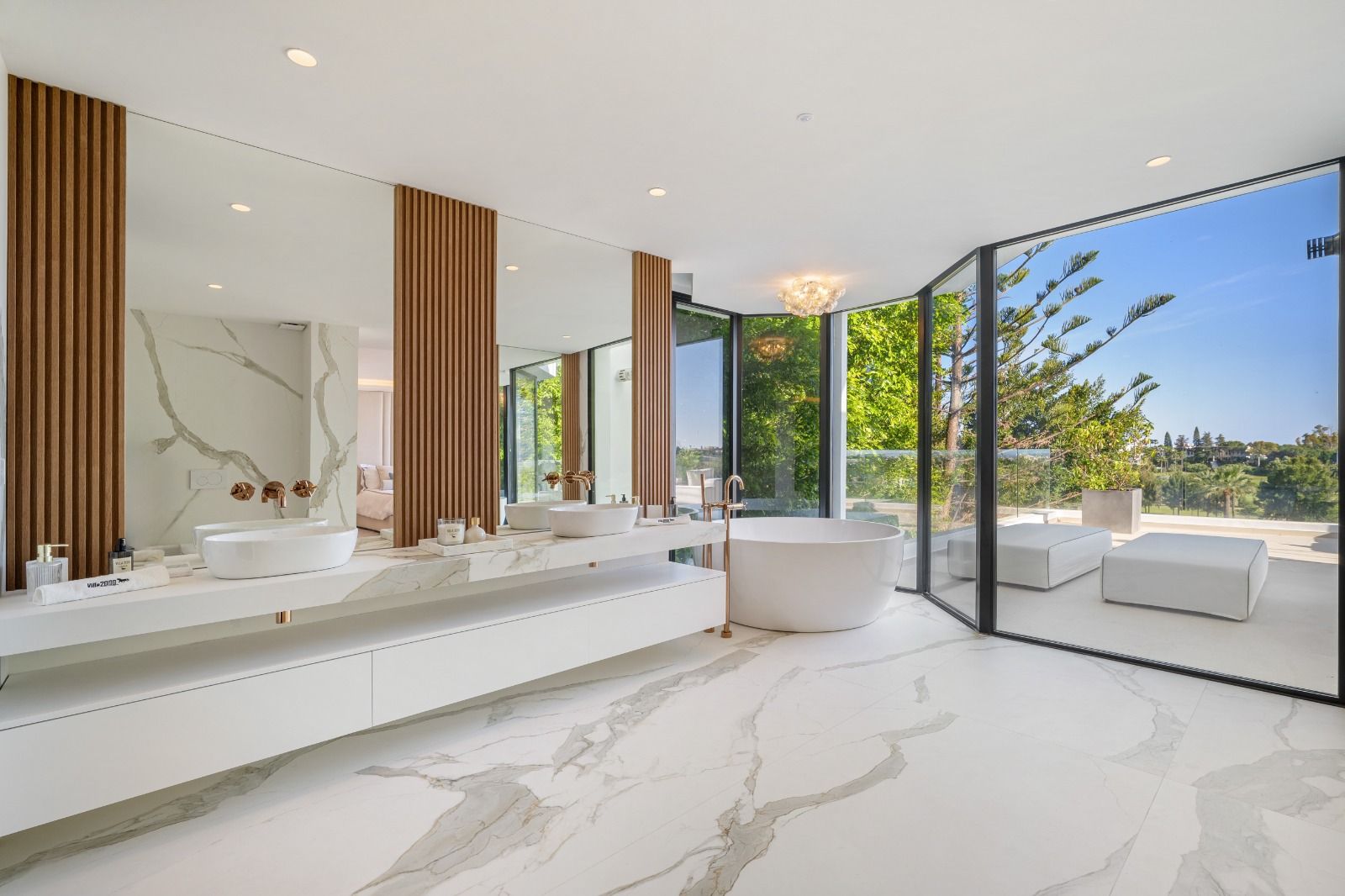 Covered terrace with outdoor seating in new-build villa, Las Brisas, Marbella
