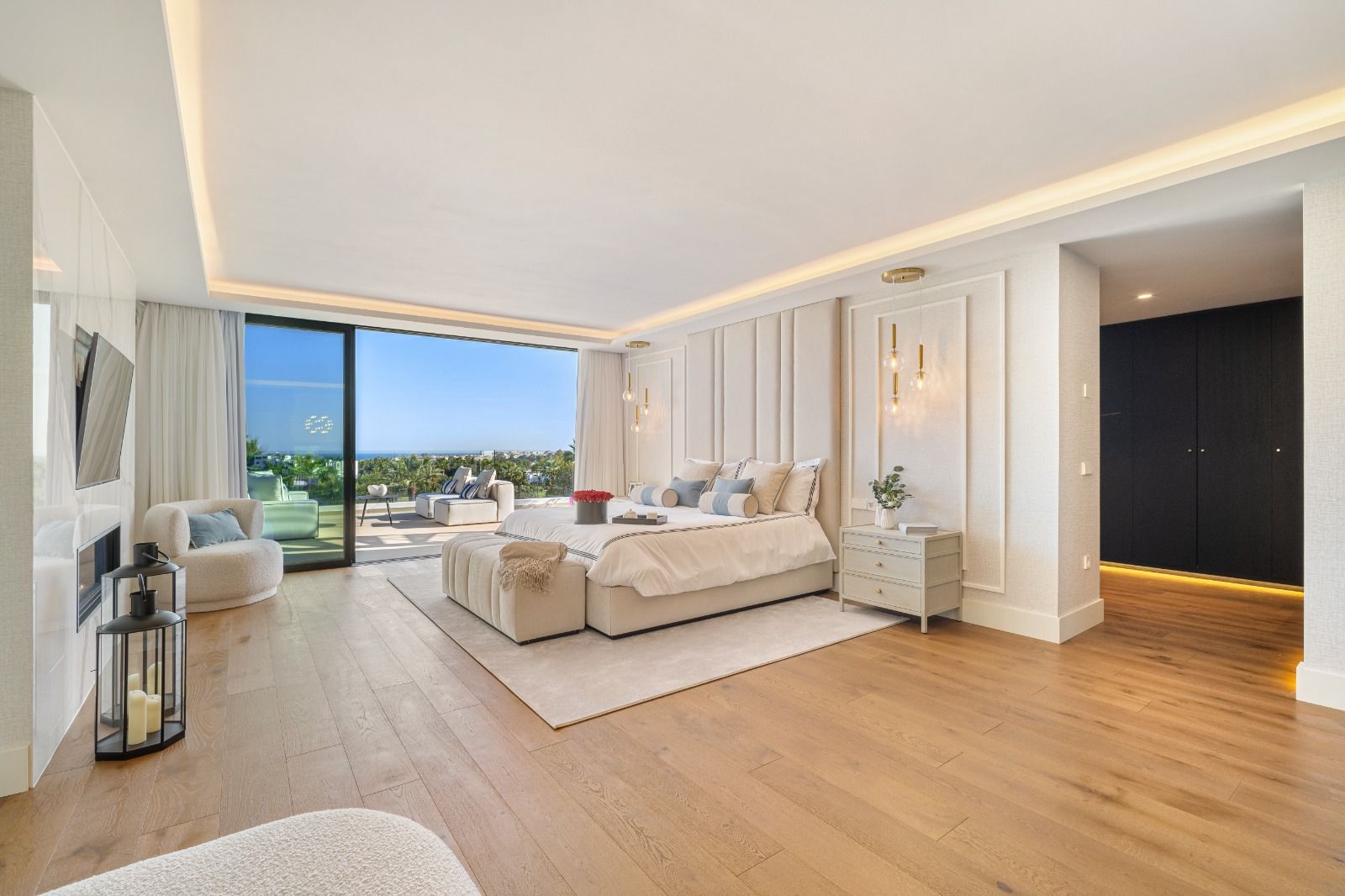 Third bedroom interior in 6-bedroom new-build villa, Las Brisas, Marbella