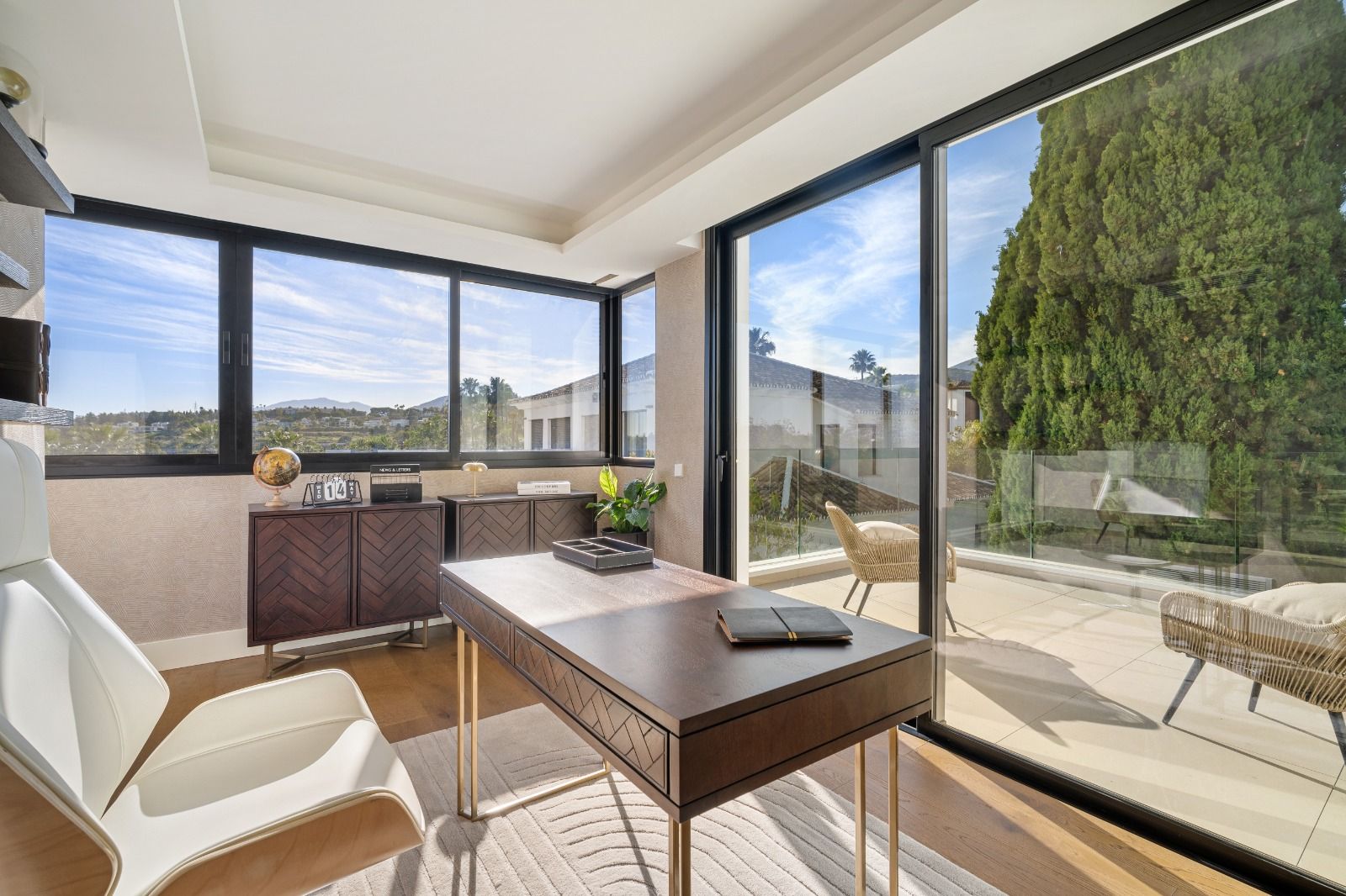 Fourth bedroom in 6-bedroom villa, Las Brisas, Marbella