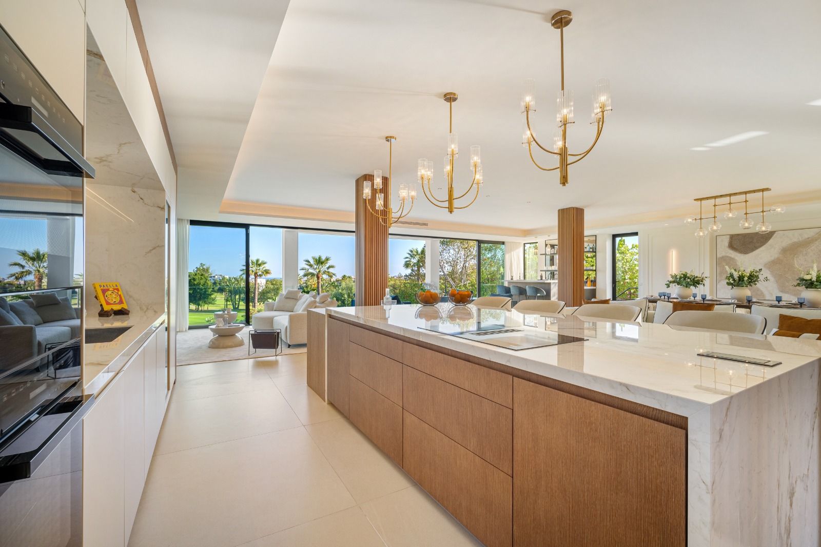 Roof terrace with views in 6-bedroom villa, Las Brisas, Marbella