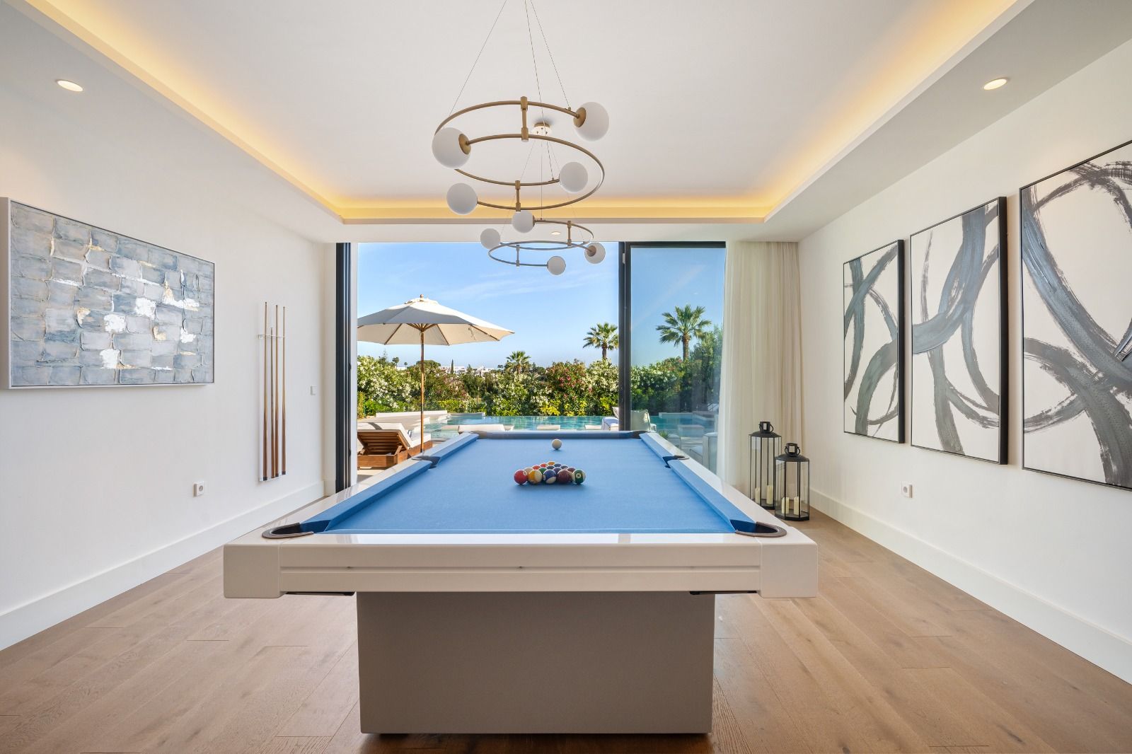 Second bedroom with built-in wardrobes in 6-bedroom villa, Las Brisas, Marbella