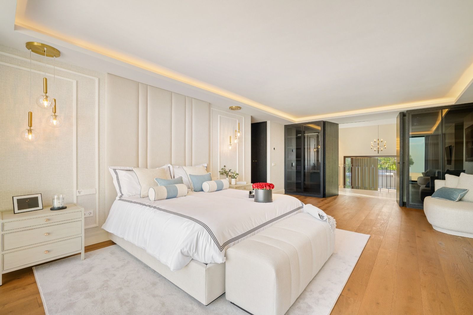 Private swimming pool and terrace area in new-build villa, Las Brisas, Marbella