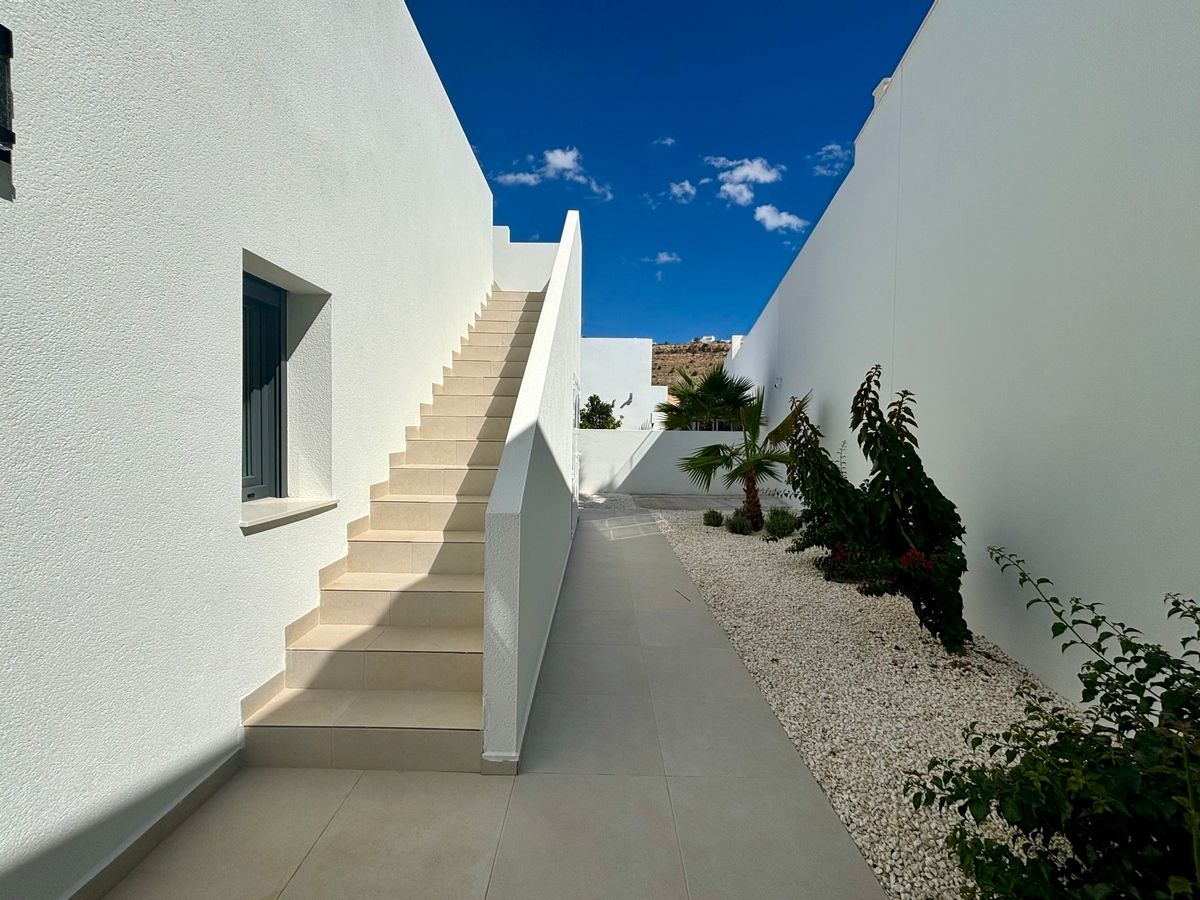 Plot boundary and surrounding area, new-build villa, Ciudad Quesada
