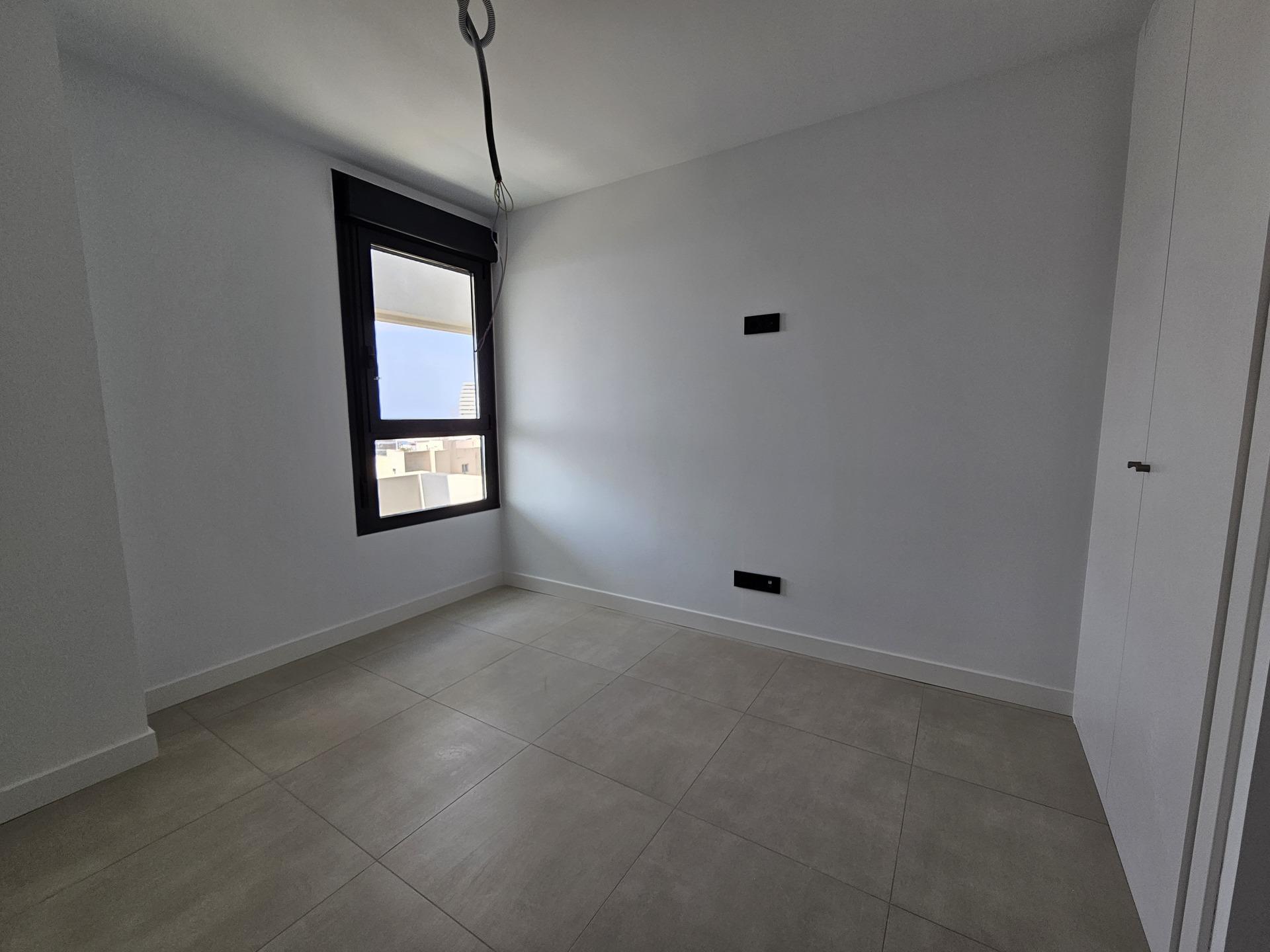 Complex grounds of the penthouse in Playa arenal-bol, Calpe (view 40)