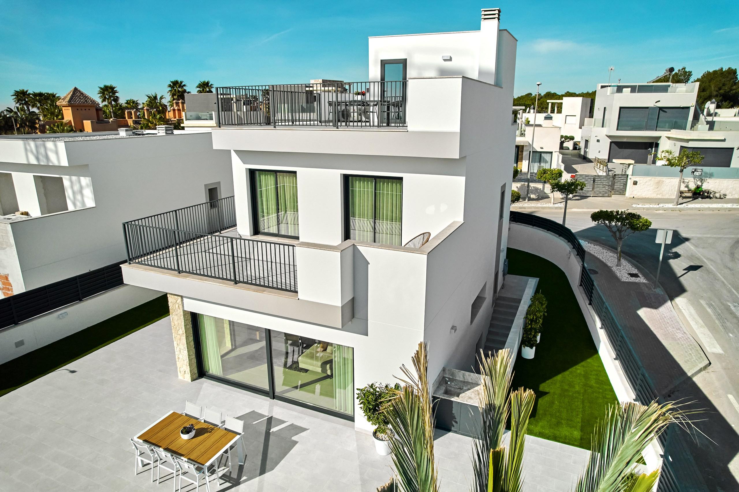 Open-plan living and dining area in new-build villa, Bellavista