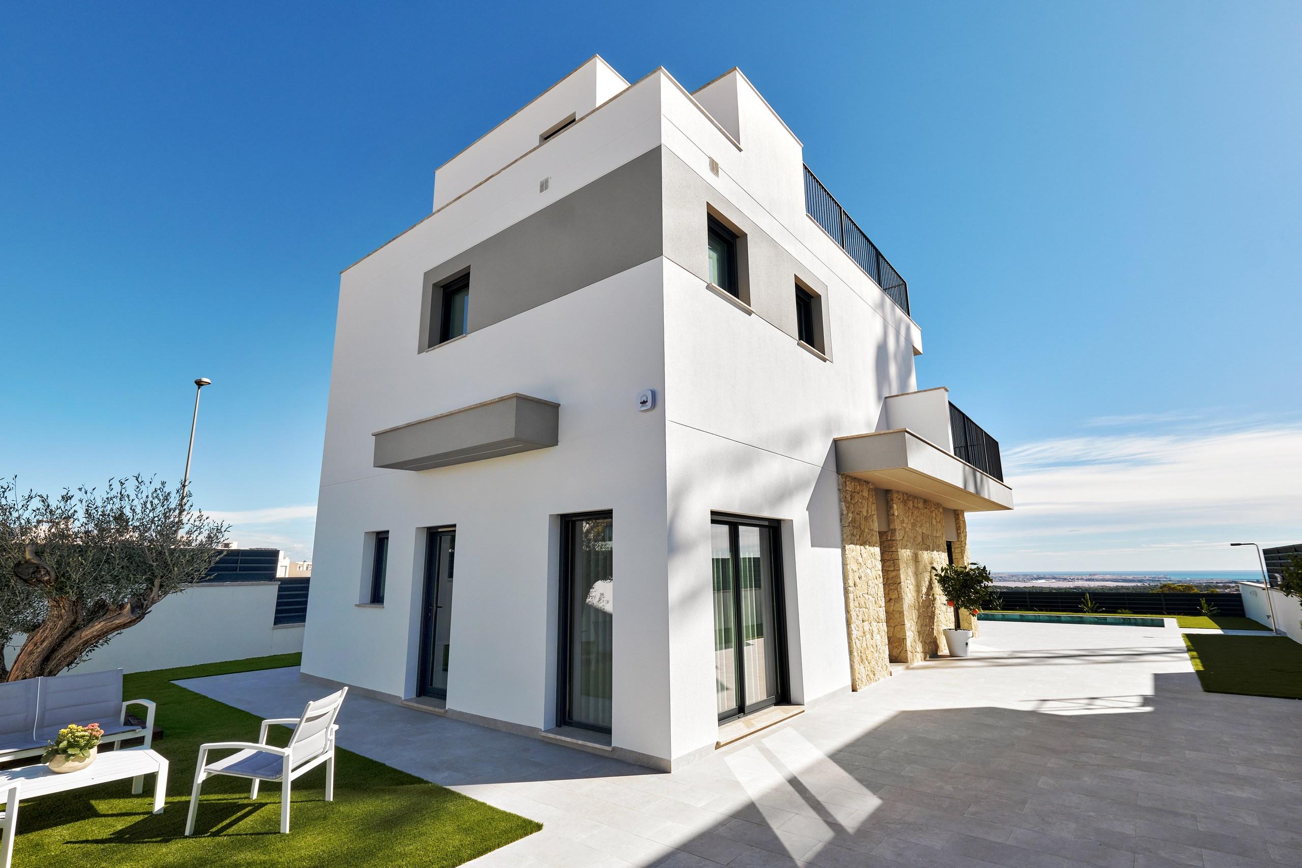 Ground-level view of plot and villa exterior, Bellavista
