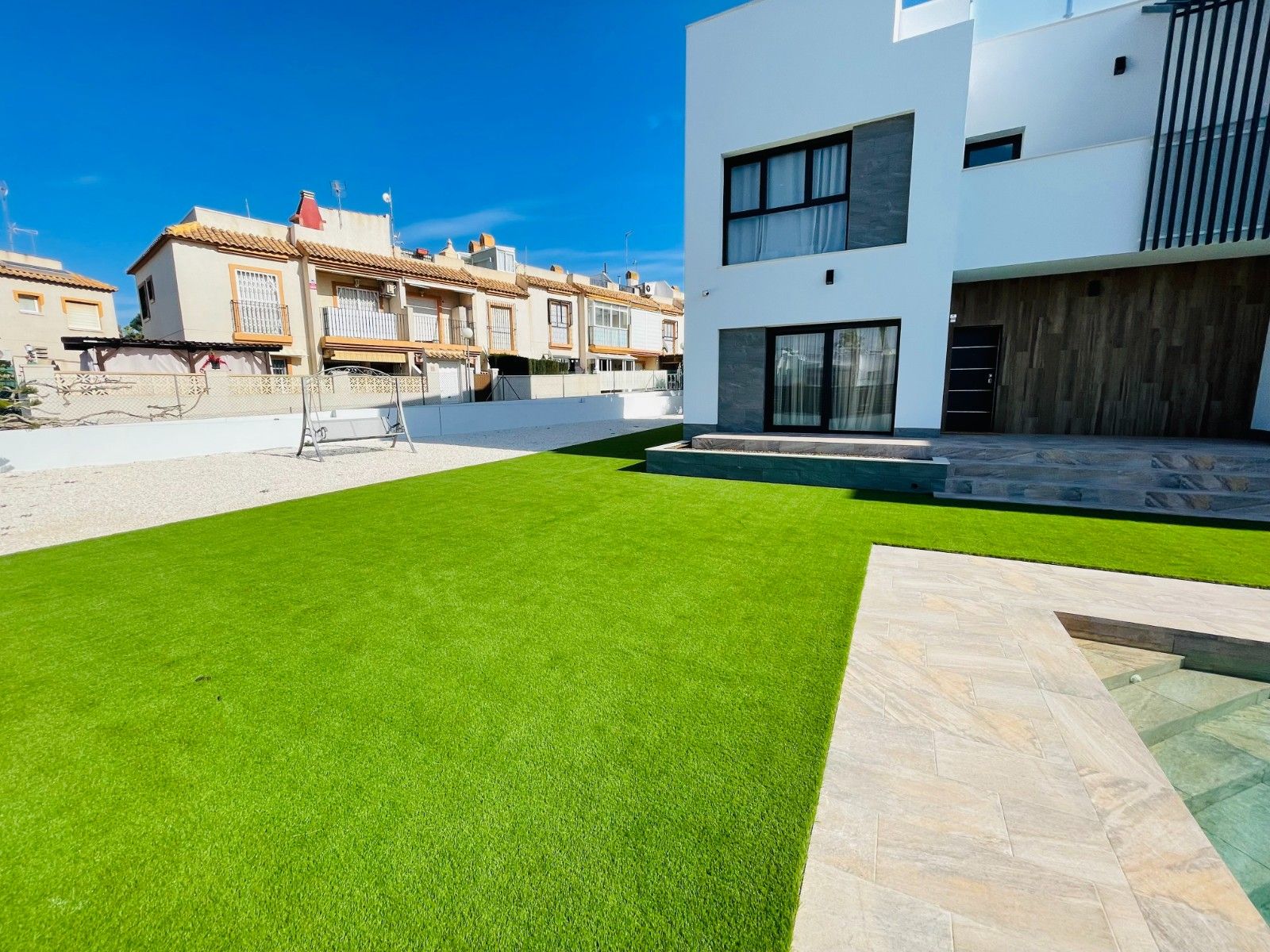 Side garden of new-build villa, Torreblanca, Torrevieja