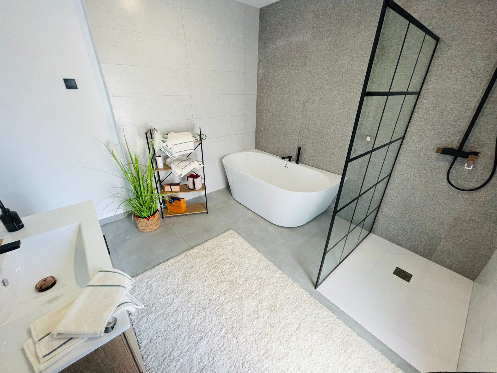 Plot boundary view of new-build villa in Torreblanca, Torrevieja